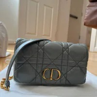[S] DIOR WOMEN SLG DIOR CARO POUCH CALFSKIN, S5135UNGX-M41G (SDD42)