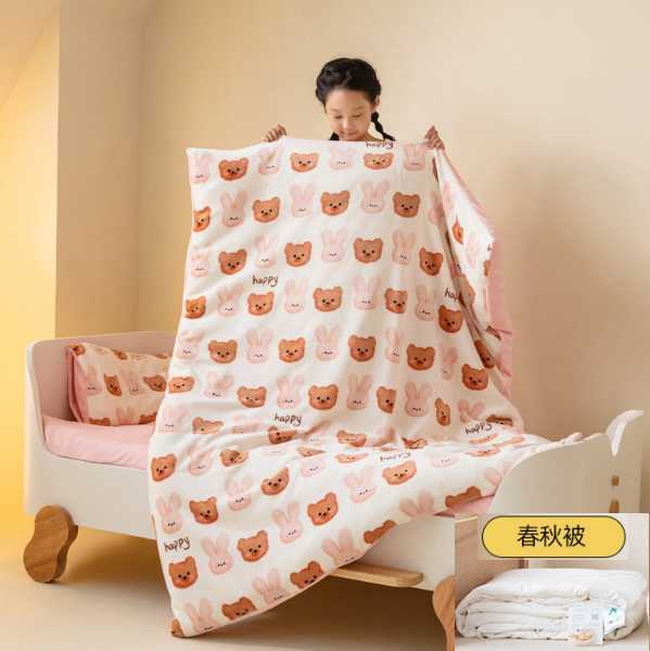 熱推牛奶絨兒童被(兔寶熊多多【抑菌-防蟎-可拆洗】）(尺寸150*200春秋天用【被套+被芯】)