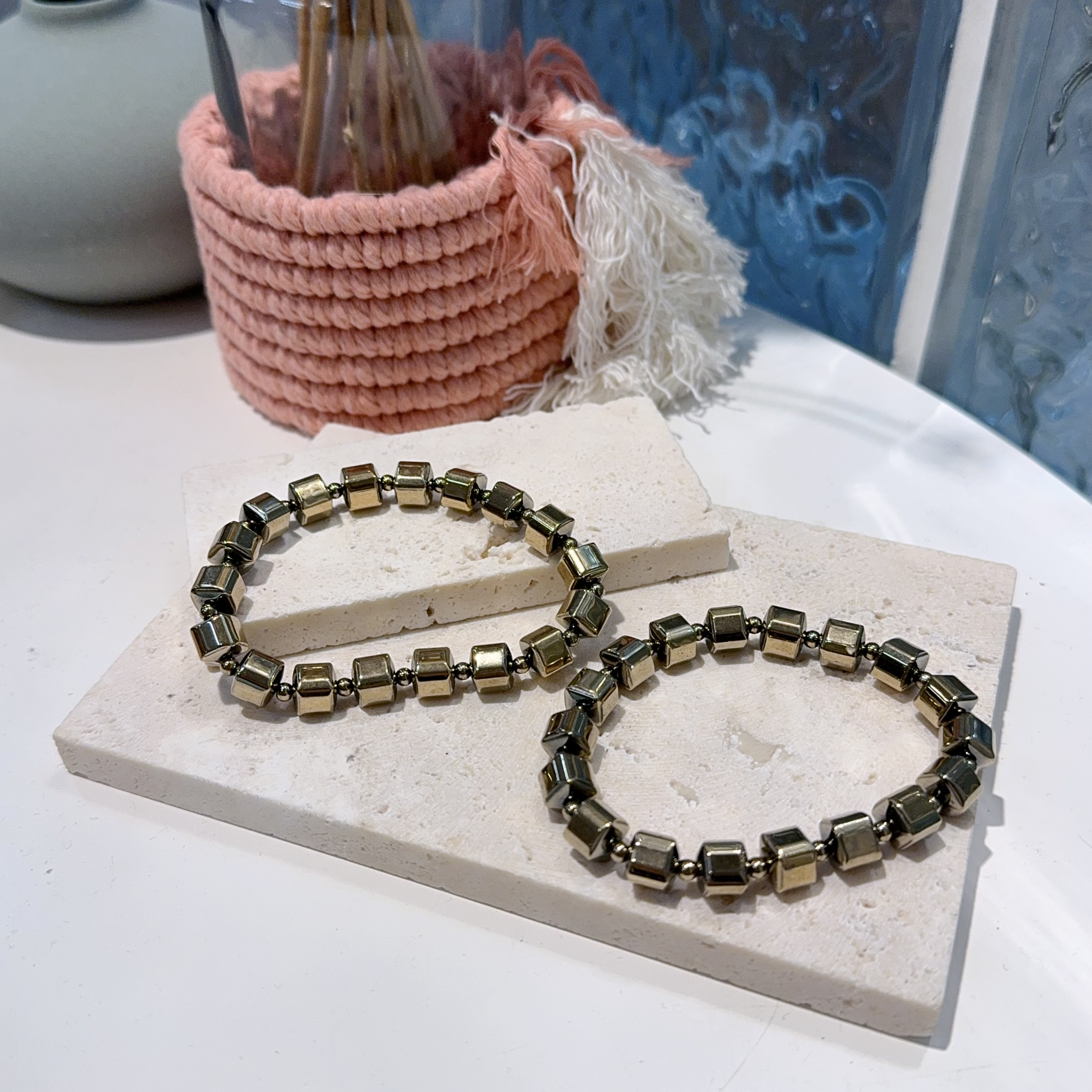 黑膽石淡金方糖手串