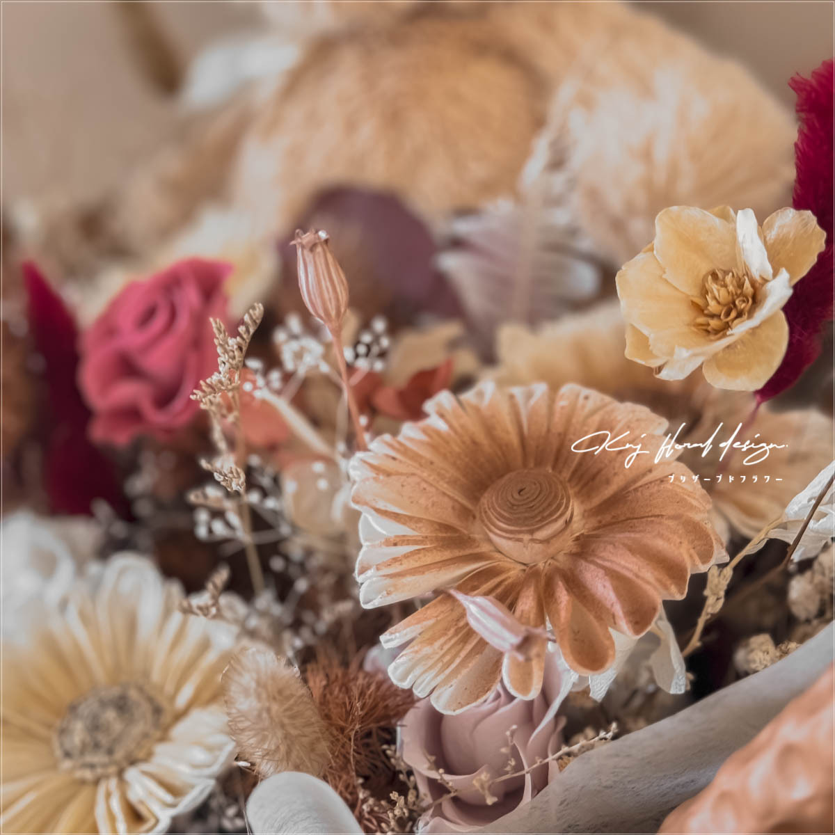 熊抱永生玫瑰花束-奶茶