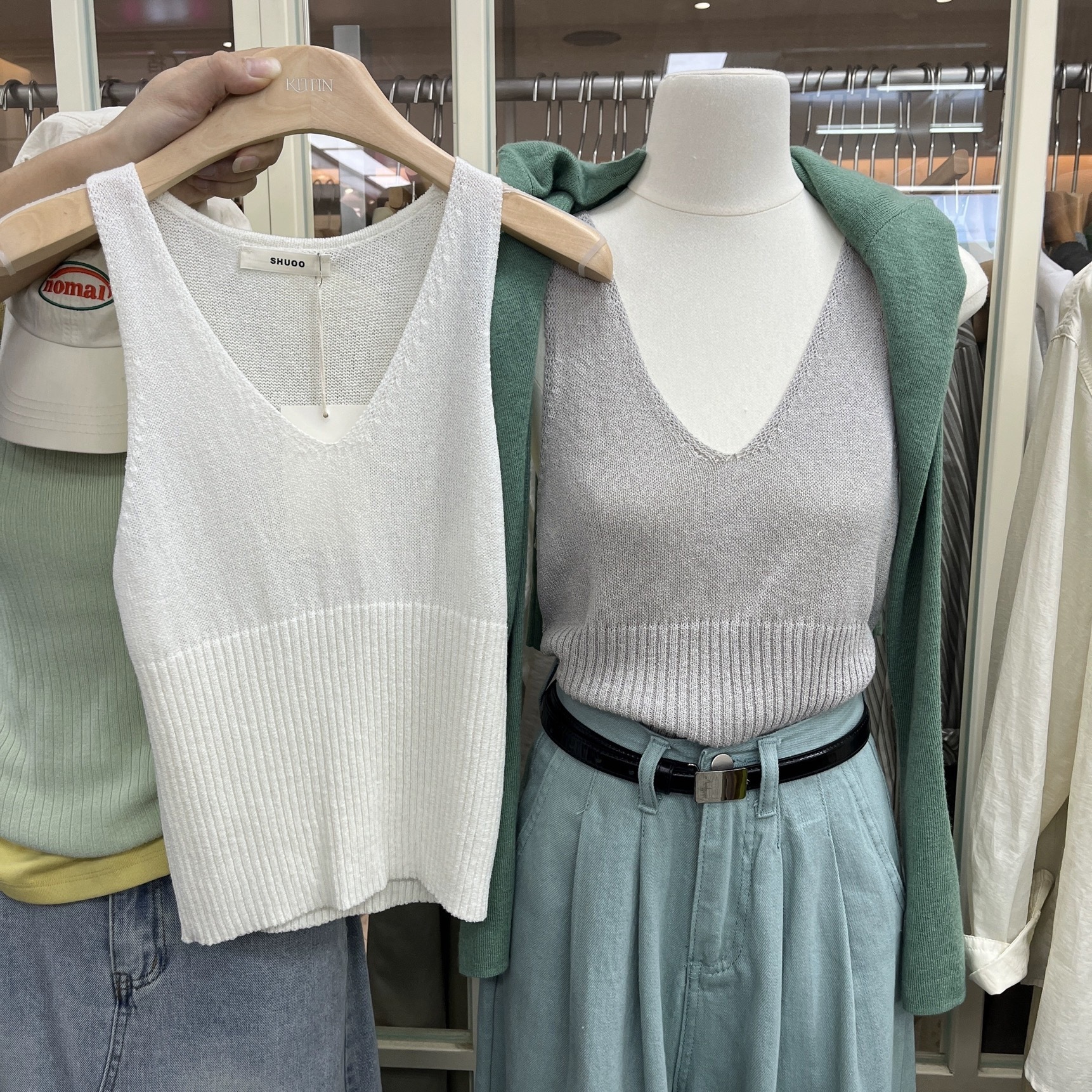 質感設計V領針織背心