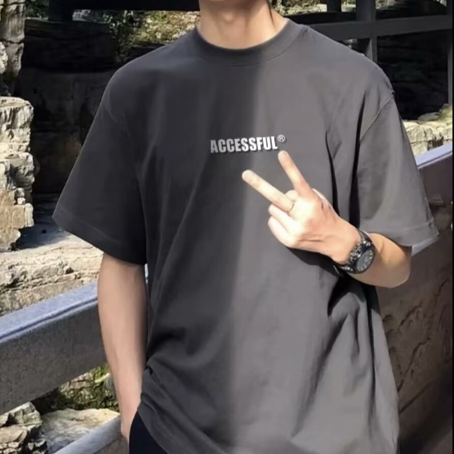 潮流百搭休閒字母設計短袖T恤