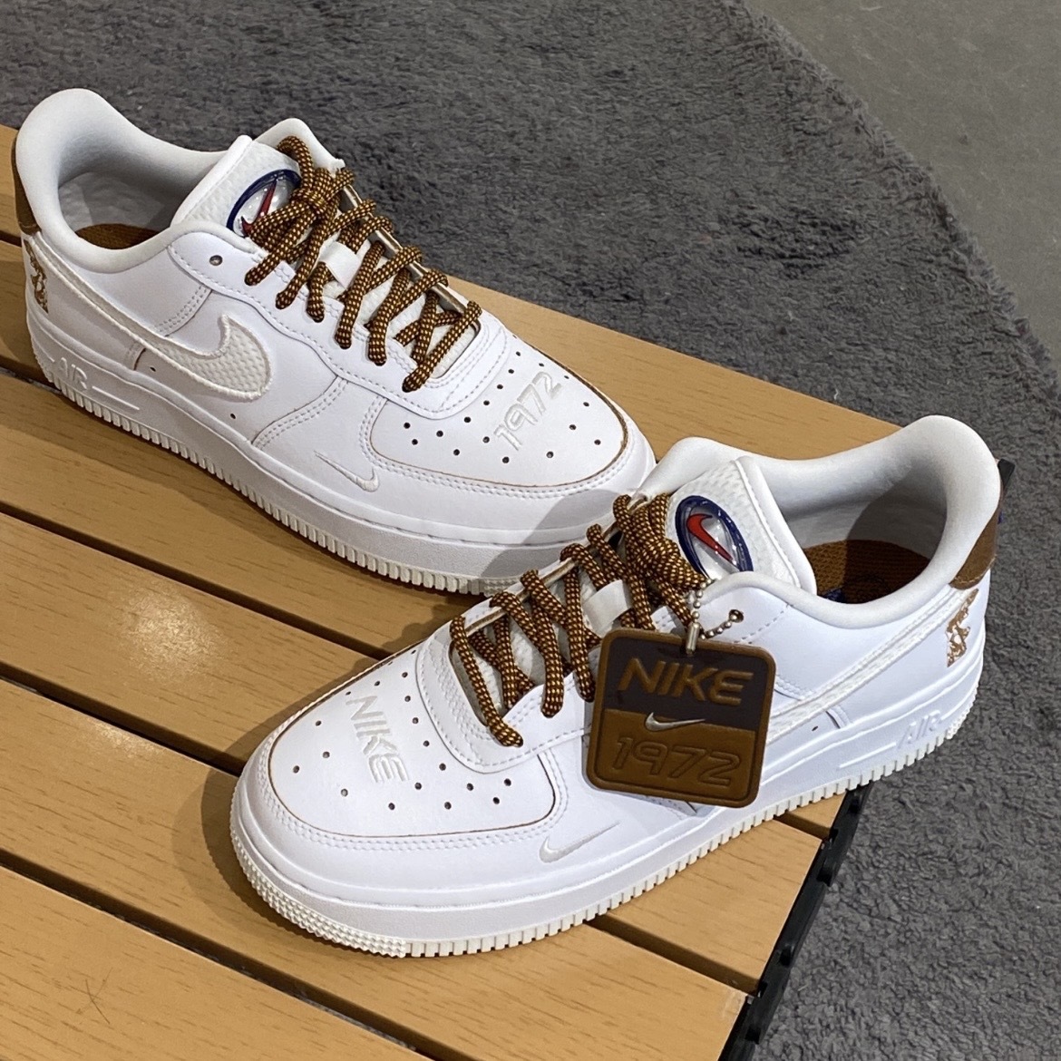Nike Air Force 1 Low "1972" 尼姬 勝利女神 元年紀念款 HF5716-111