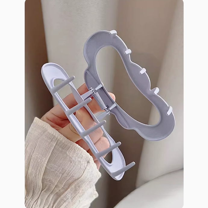 [2 FOR RM10] Elegant Matte Hollow Cloud Hair Claw