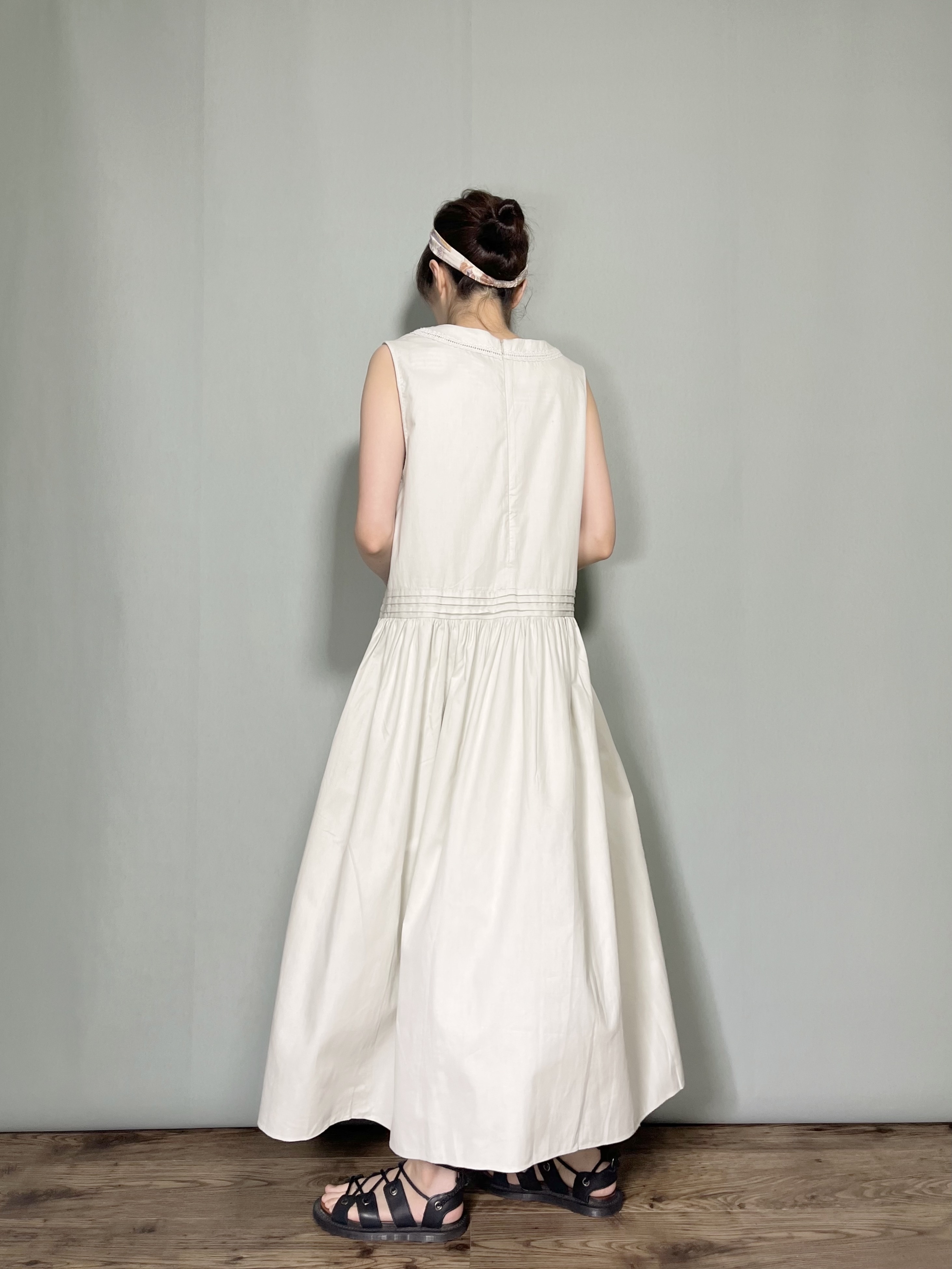 🌱淺青蘋果綠背心連身裙