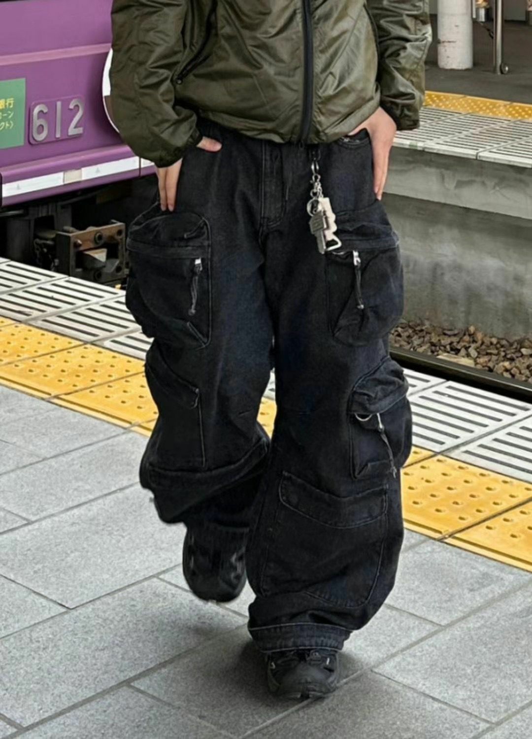 洗水鬆身工裝牛仔褲 P2607