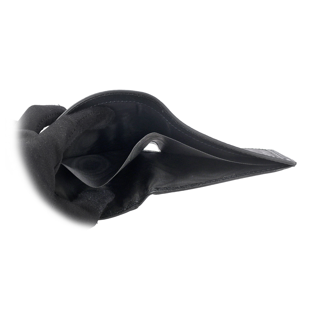 【GUCCI】Off The Grid GG 再生尼龍對開8卡短夾(黑色) 625573 H9HAN 1000