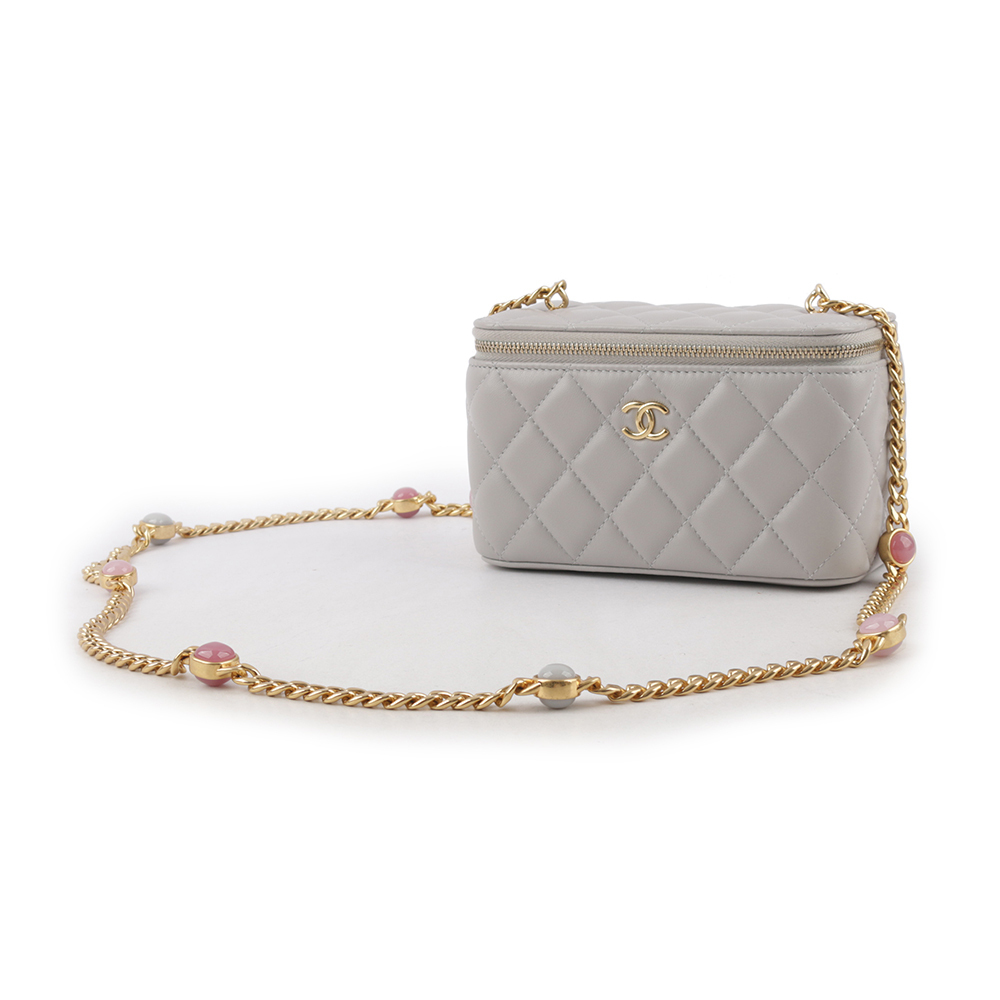 【CHANEL】霧金釦菱格紋小羊皮寶石鍊帶小方盒(灰色) AP2937 B08845 NJ530