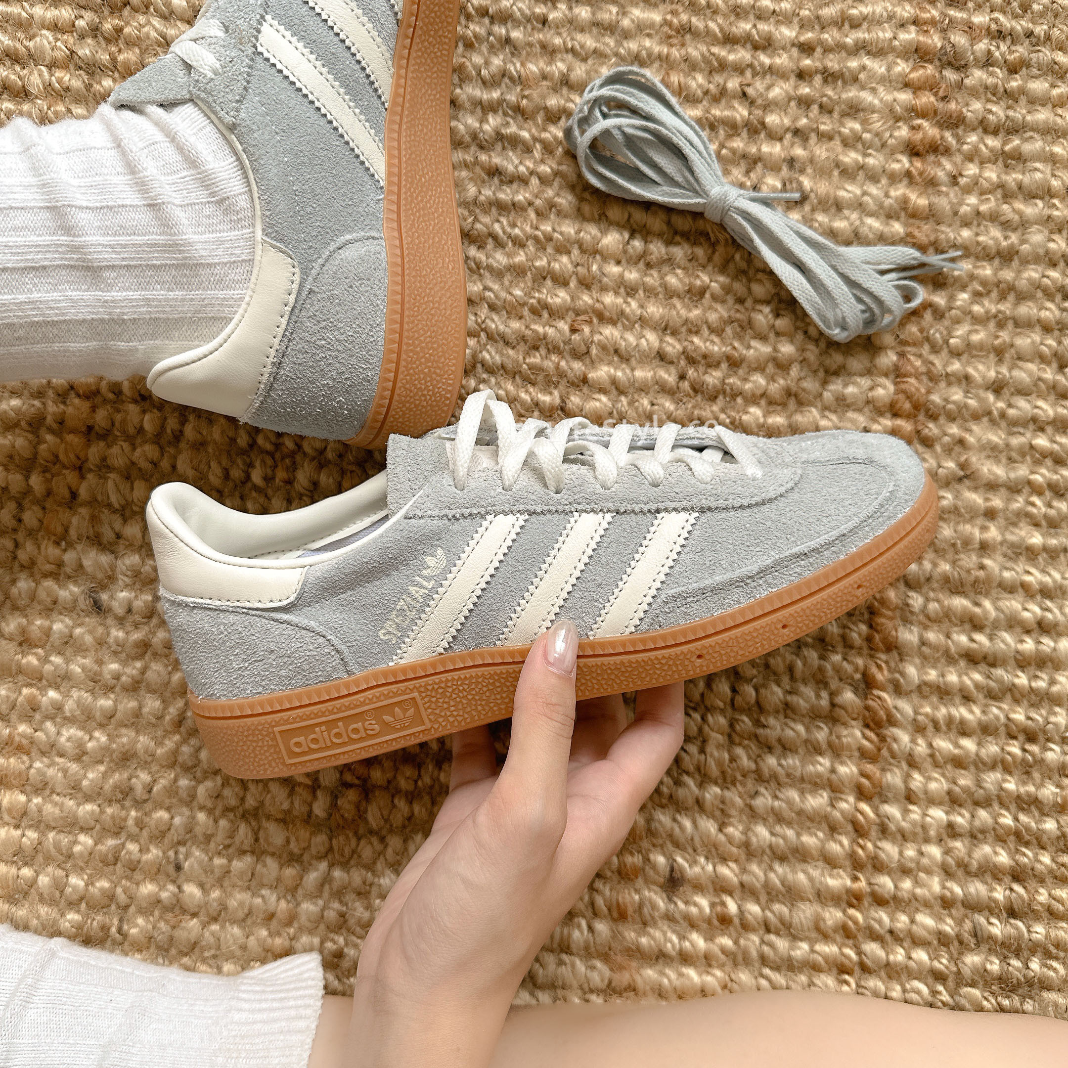 ADIDAS HANDBALL SPEZIAL 低飽和灰 男女鞋 焦糖底 IF6491 / 現貨+預購