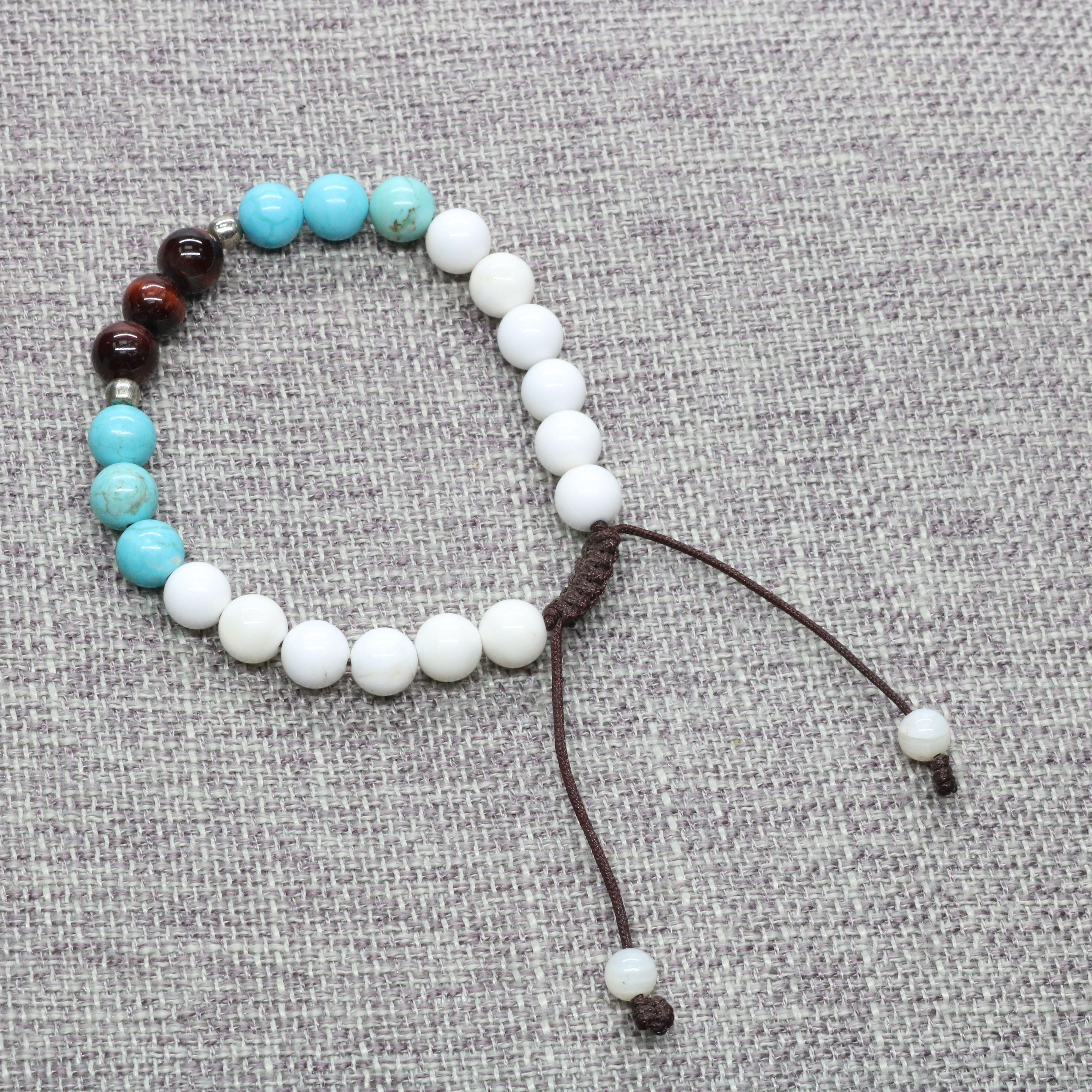 尼泊爾紅虎眼,綠松石 8-8.5mm -19/21顆 手串/車掛/飾品