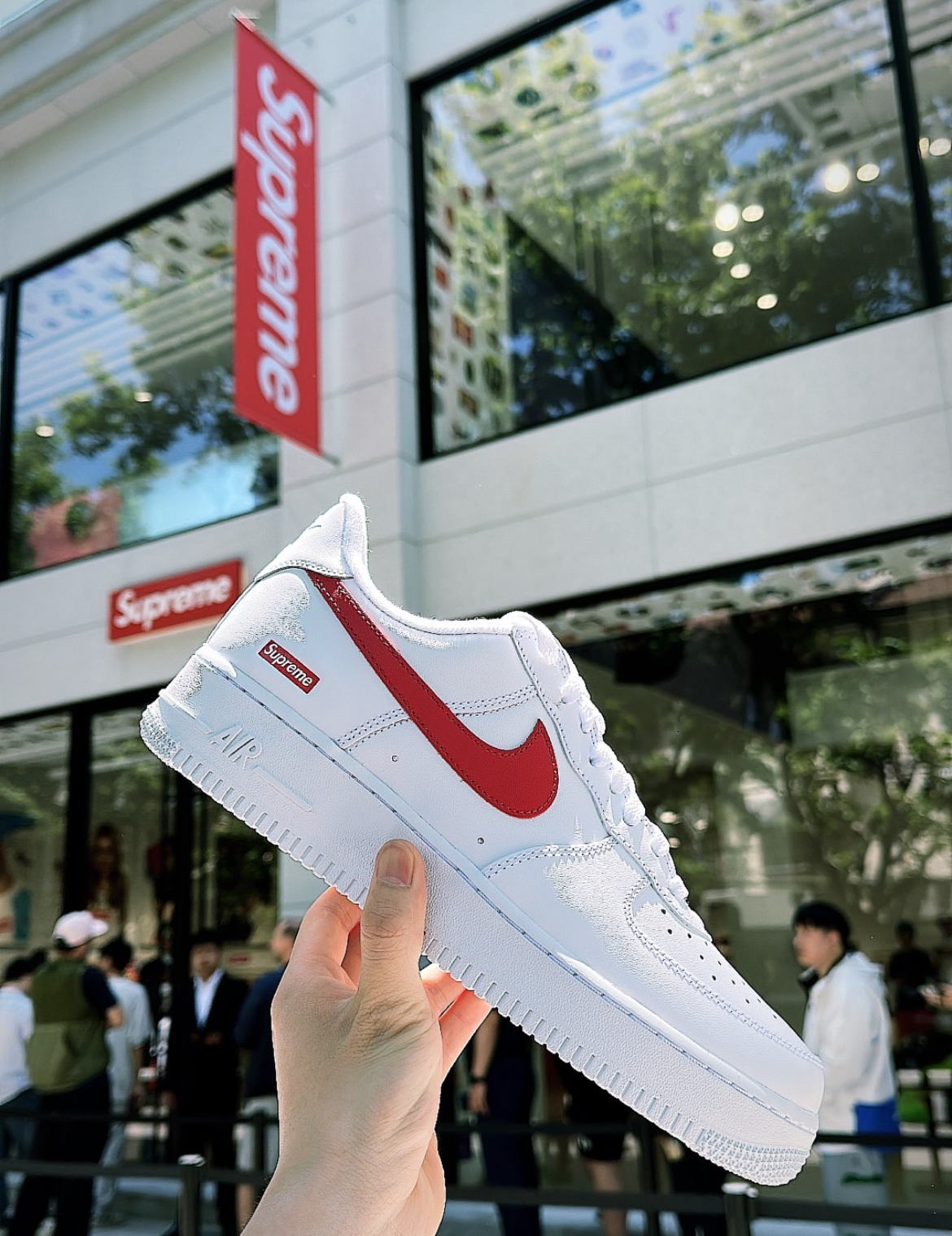 上海獨家發售》Supreme x Air Force 1 白紅勾