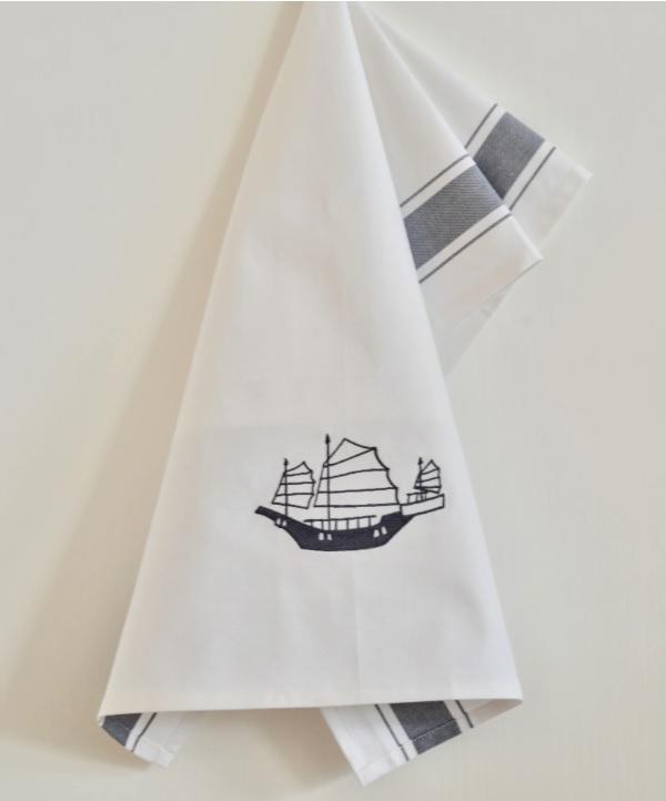 ZEST OF ASIA icon hong kong tea towel - grey junk