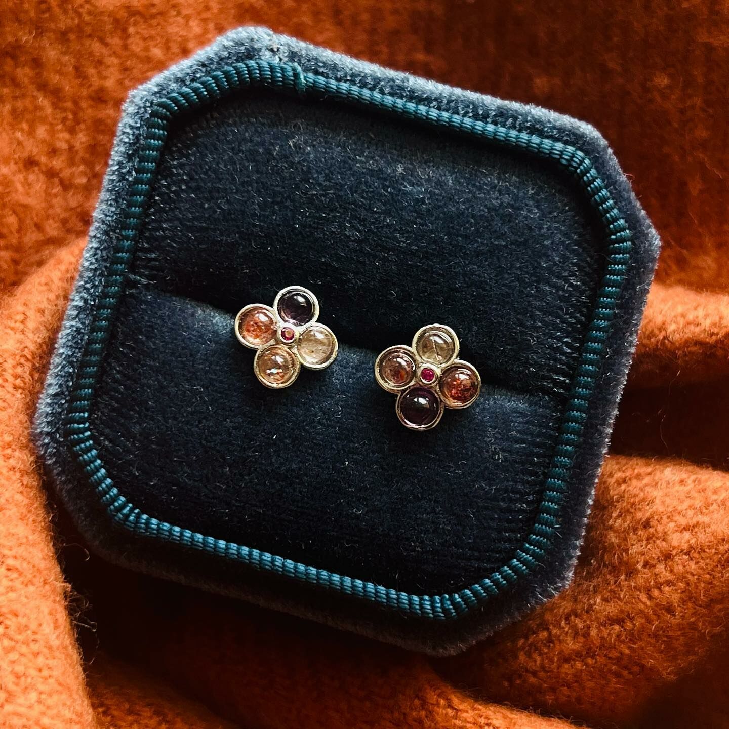 [原石] 超七水晶 925銀耳環