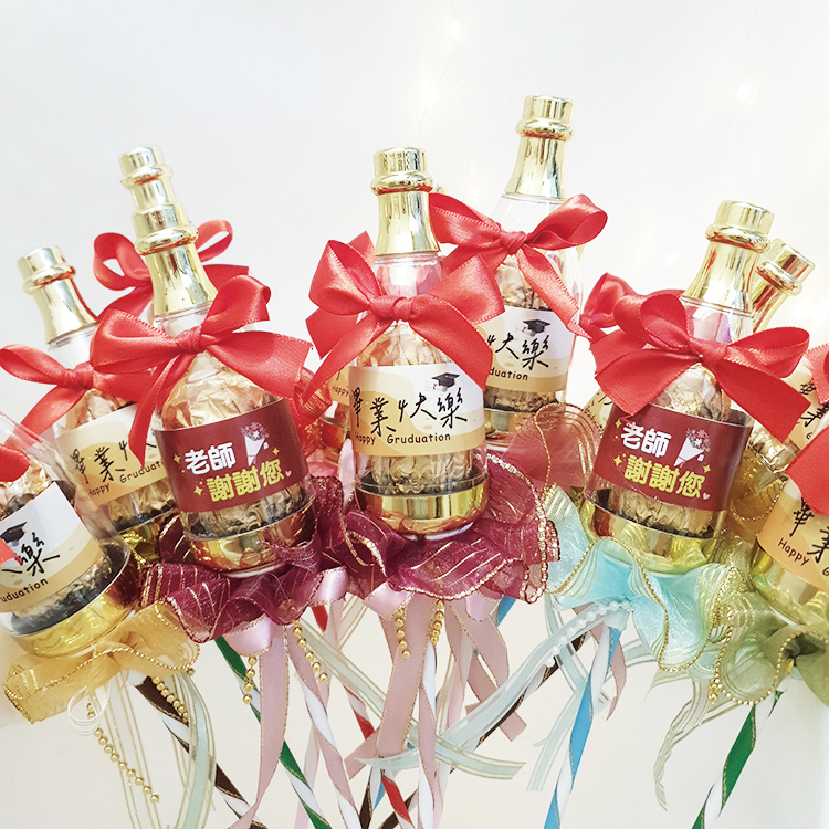 畢業熊香檳酒瓶巧克力花束,畢業熊香檳酒瓶巧克力分享花束,綠色包裝,Graduation Bear Champagne Bottle Chocolate Bouquet