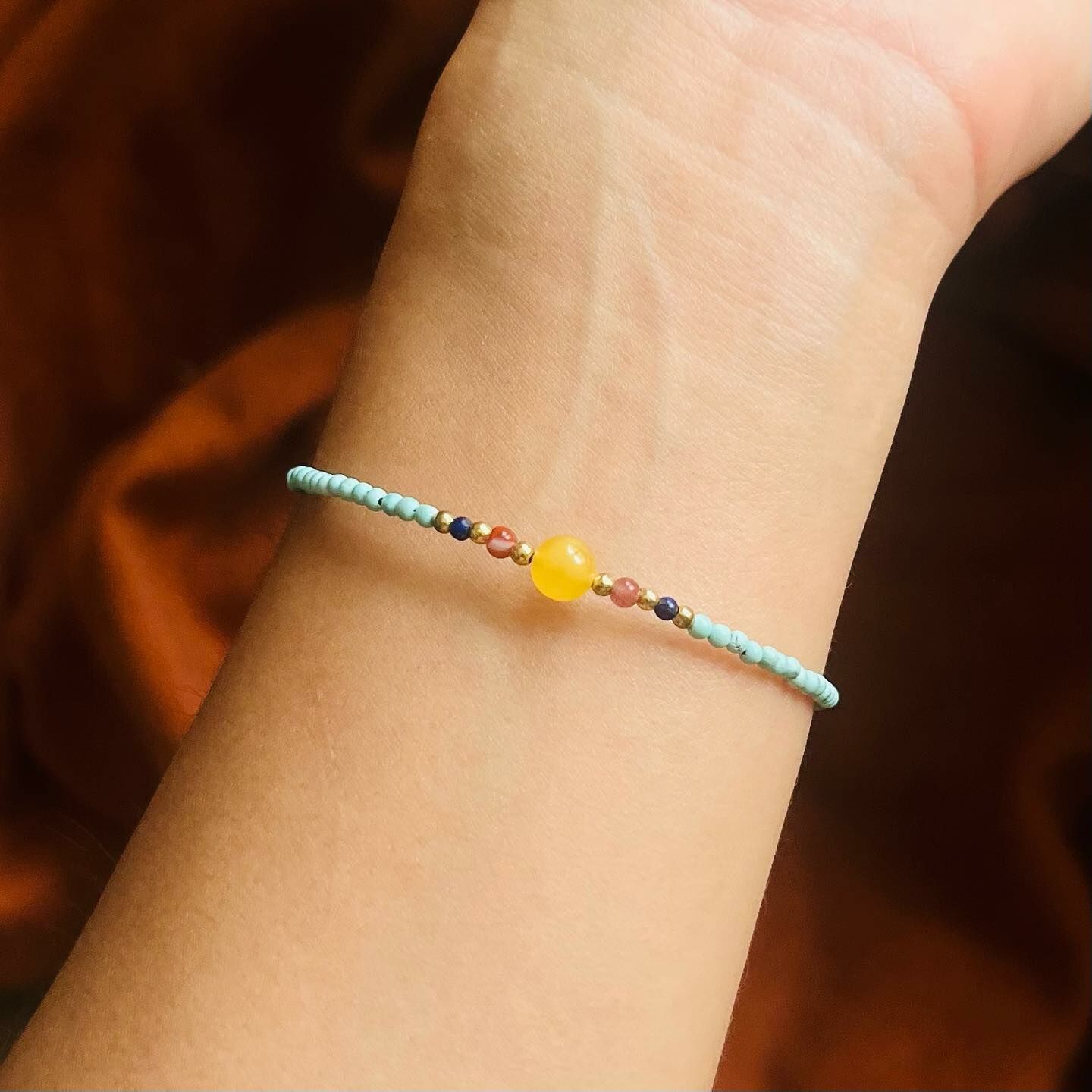 原石] 綠松石+琥珀蜜蠟水晶手串