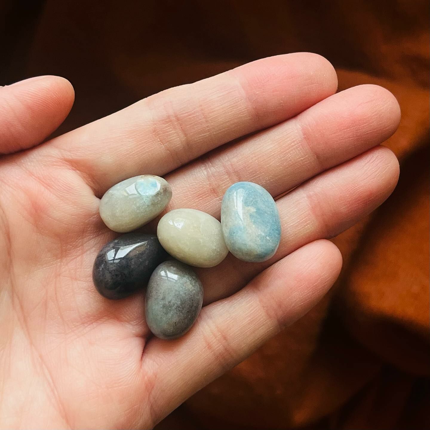 [原石] 氫氧磷鋁石 / 羥磷鋁石 小滾石 一包 30 克