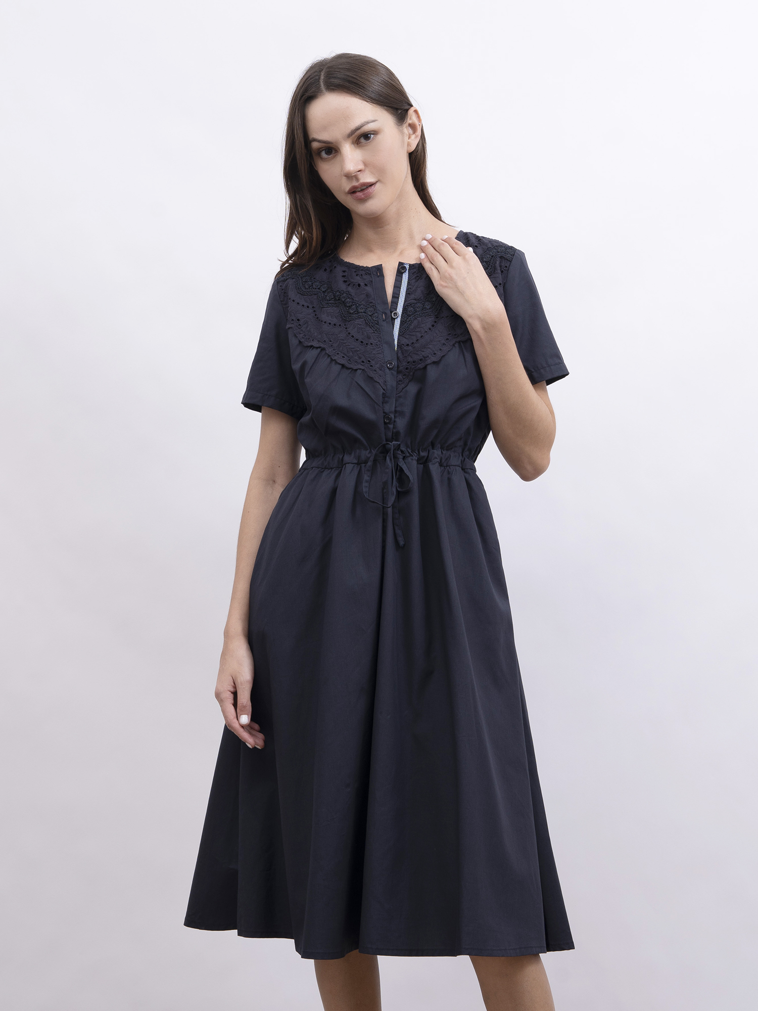 mi-tu 拼接蕾絲恤衫連身裙