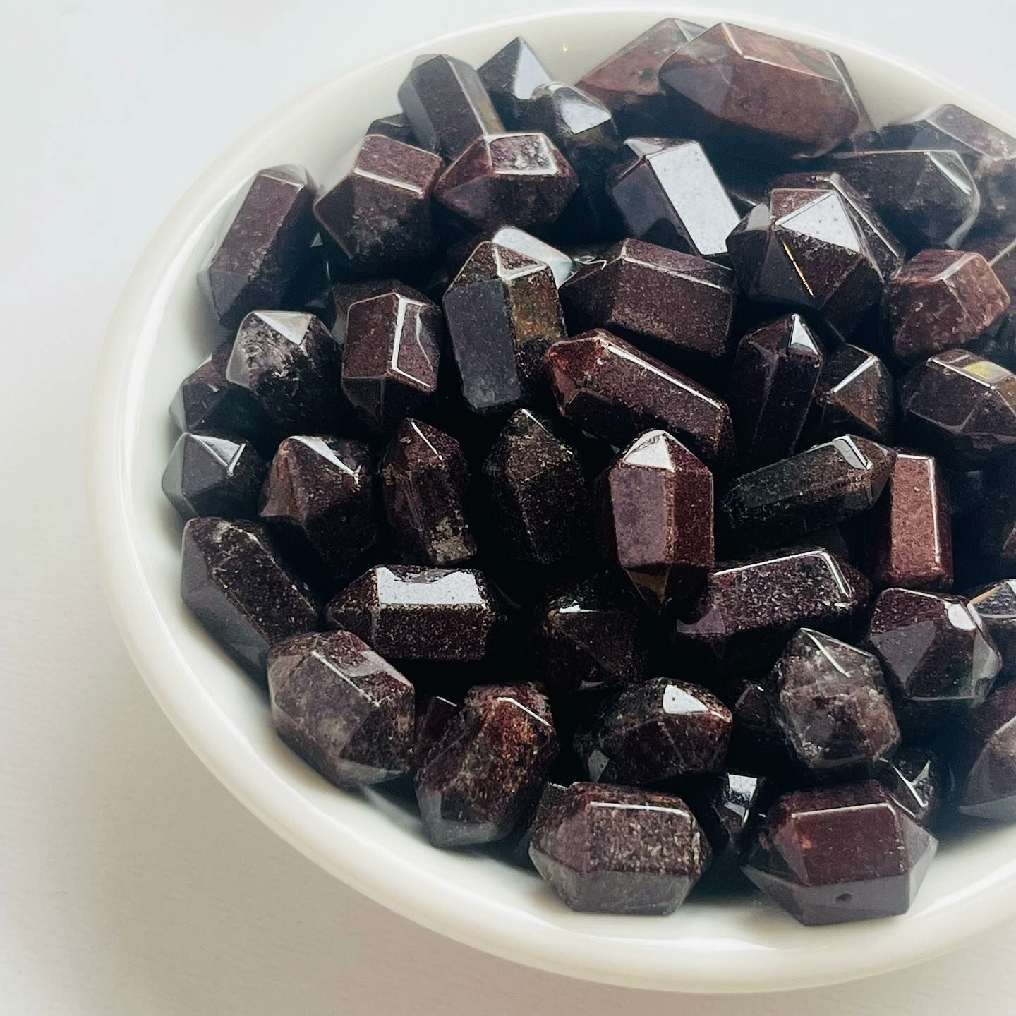 [原石] 紅幽靈水晶 迷你雙尖