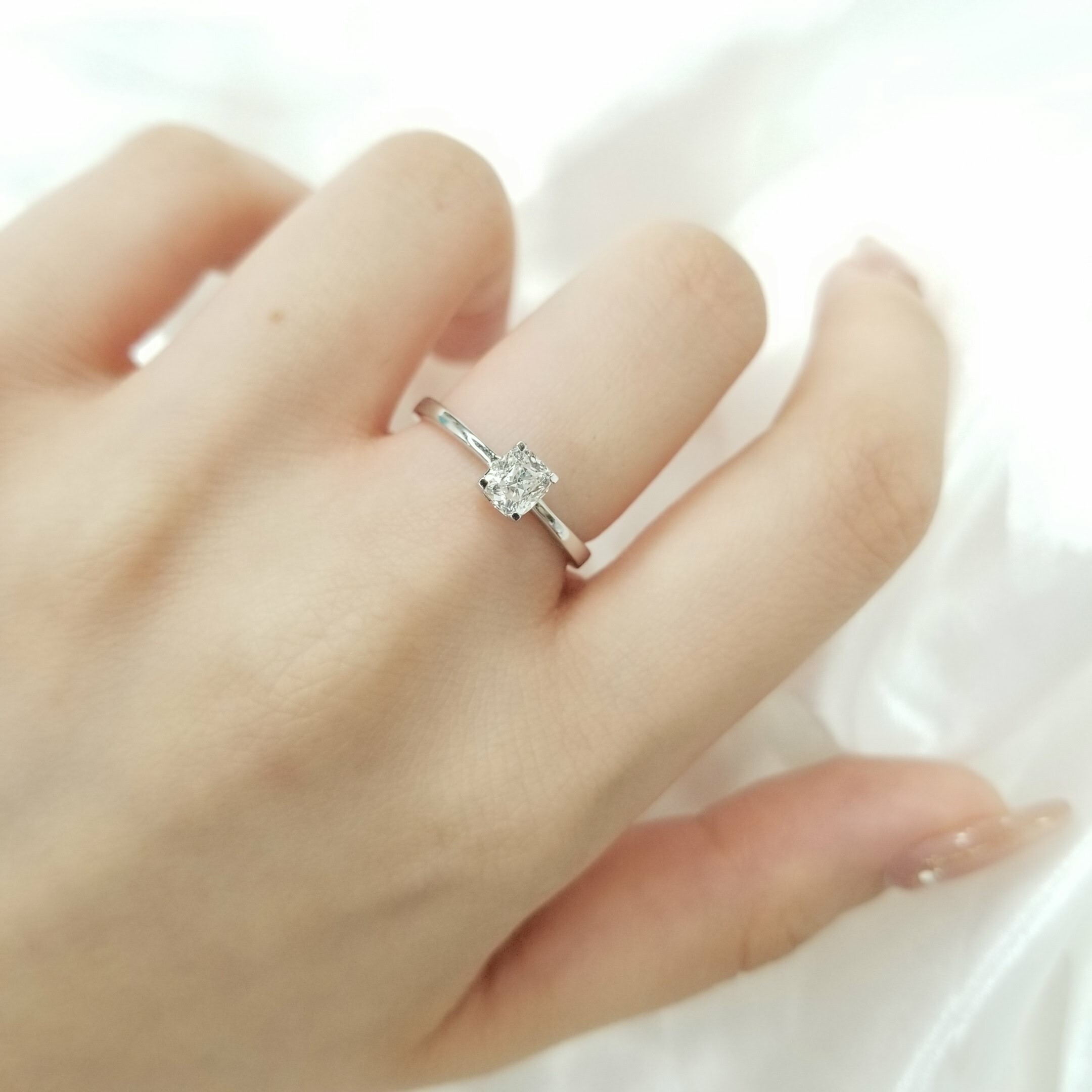 18K White Gold 0.51ct Cushion Cut Diamond Ring