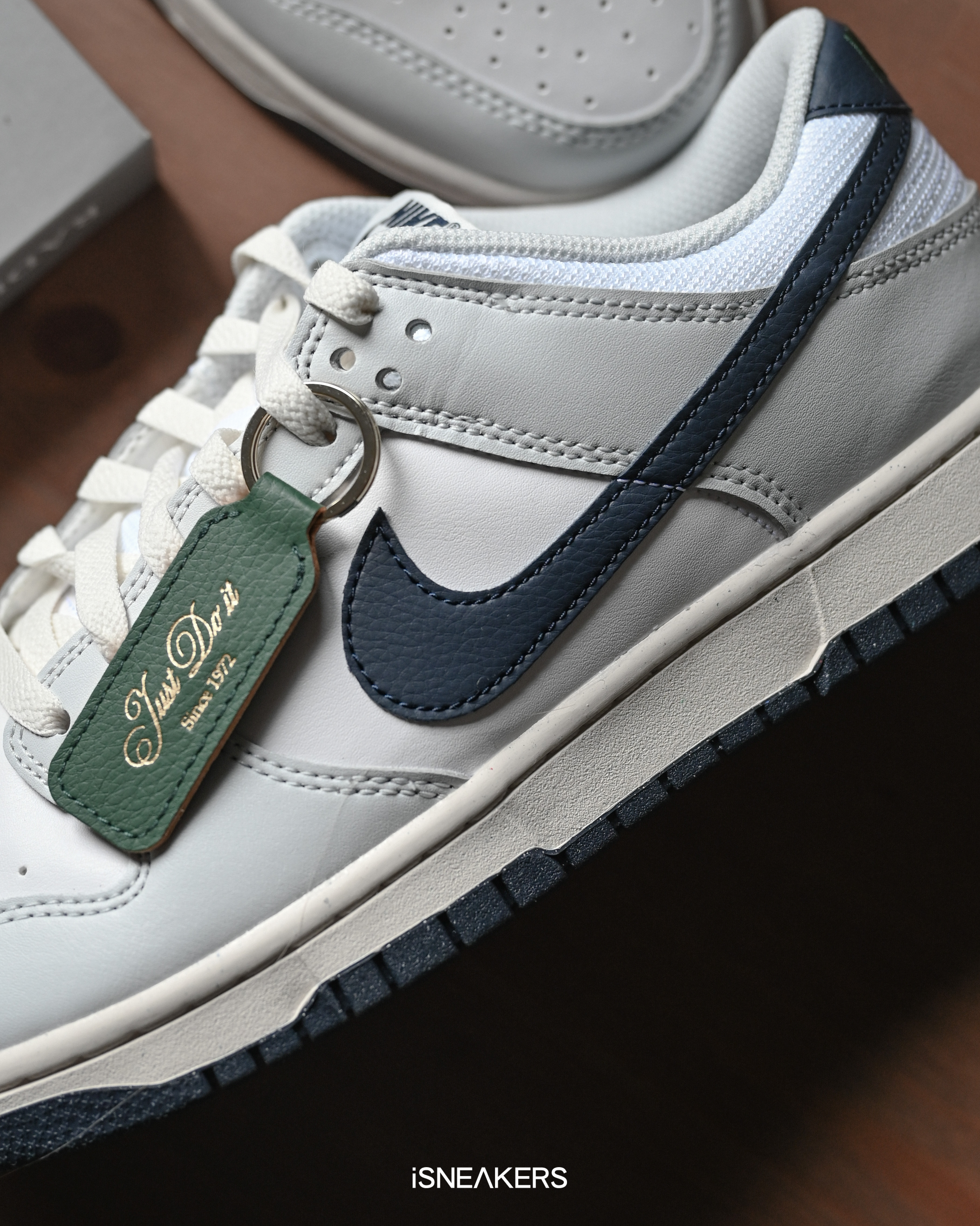 iSNEAKERS｜Nike Dunk Low Next Nature "Photon Dust Obsidian" 深藍奶油底 HF4299-001