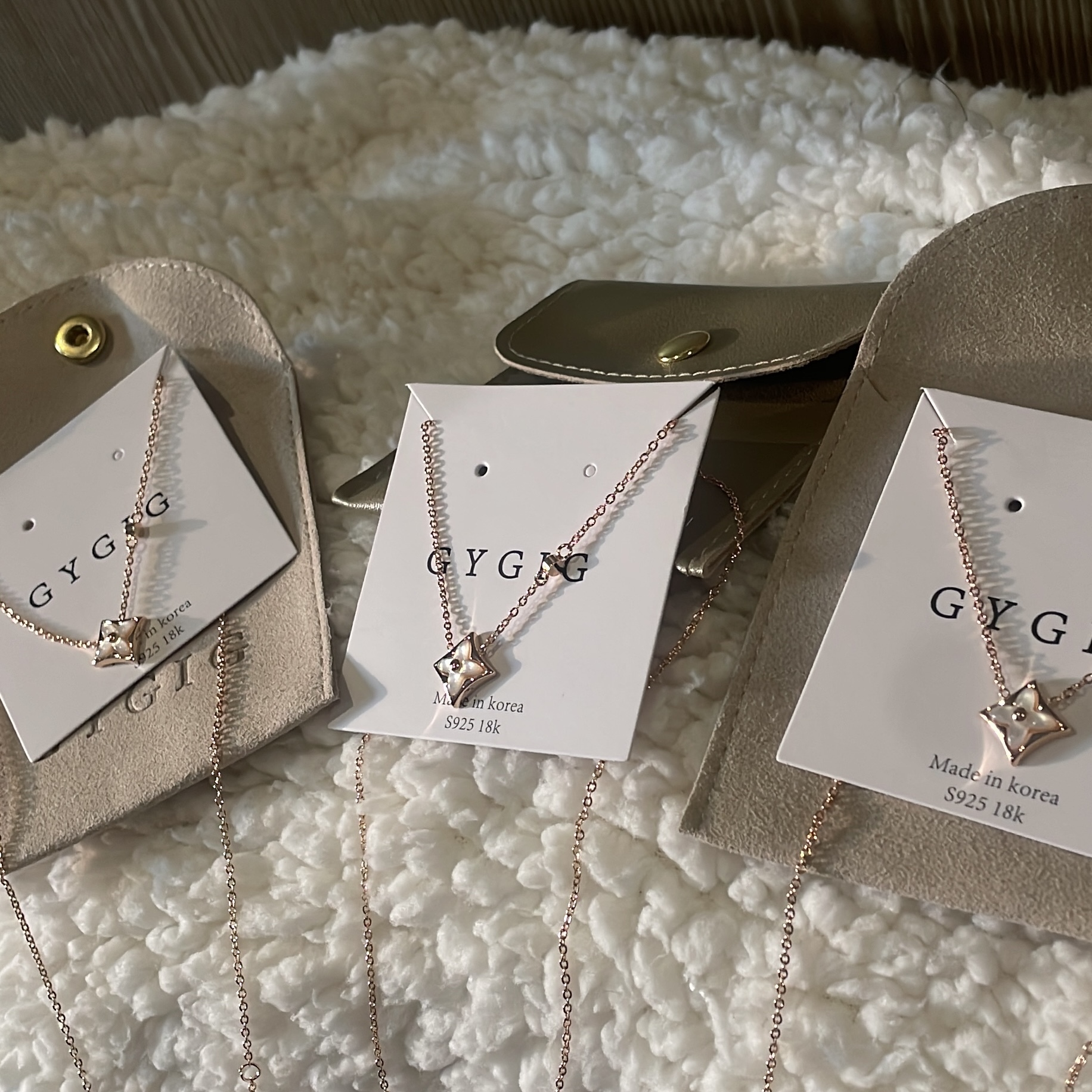 18k經典菱白玉貝神仙老花”水鑽高奢定製項鍊