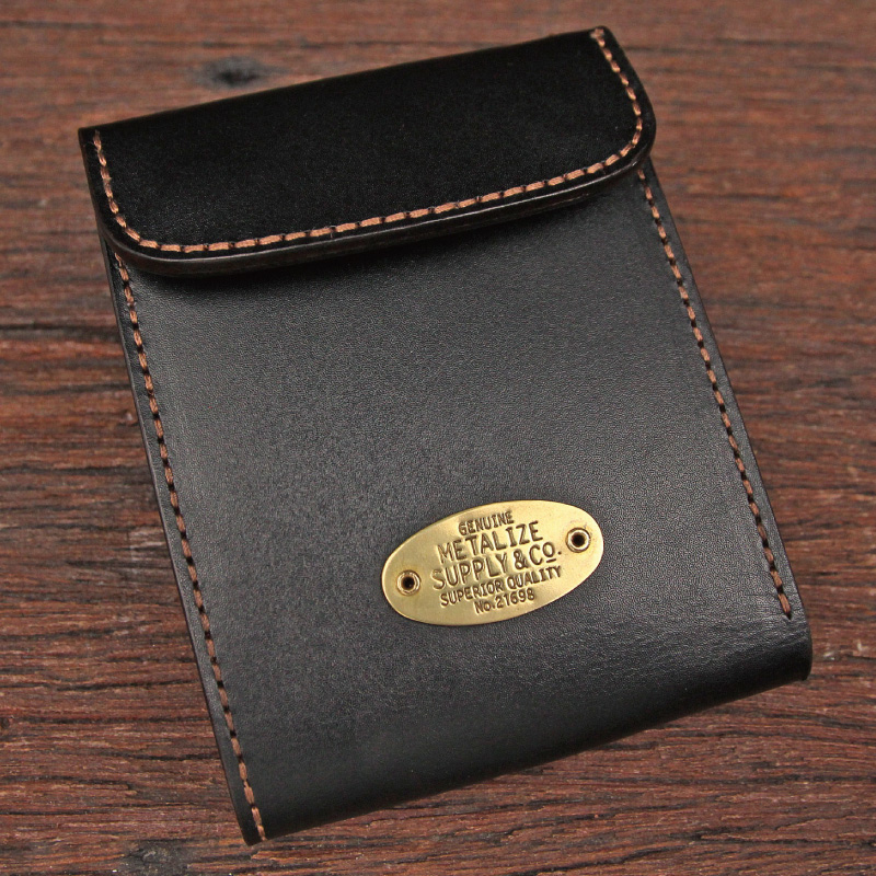 METALIZE 經典銅牌茶芯皮革對折短夾