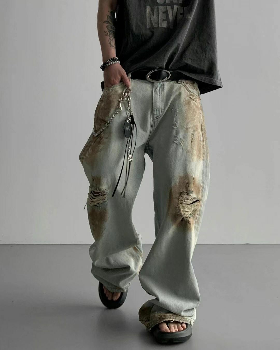 仿污破洞鬆身牛仔褲 IL-028J