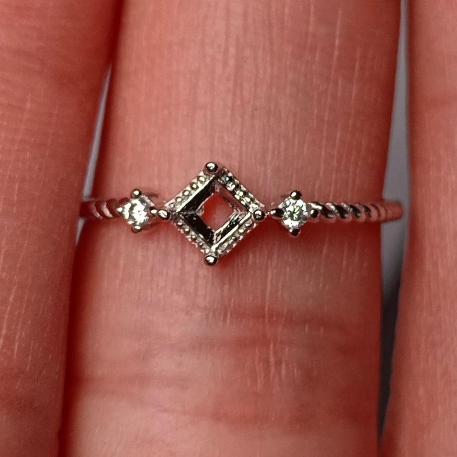 女戒方型3*3mm空托