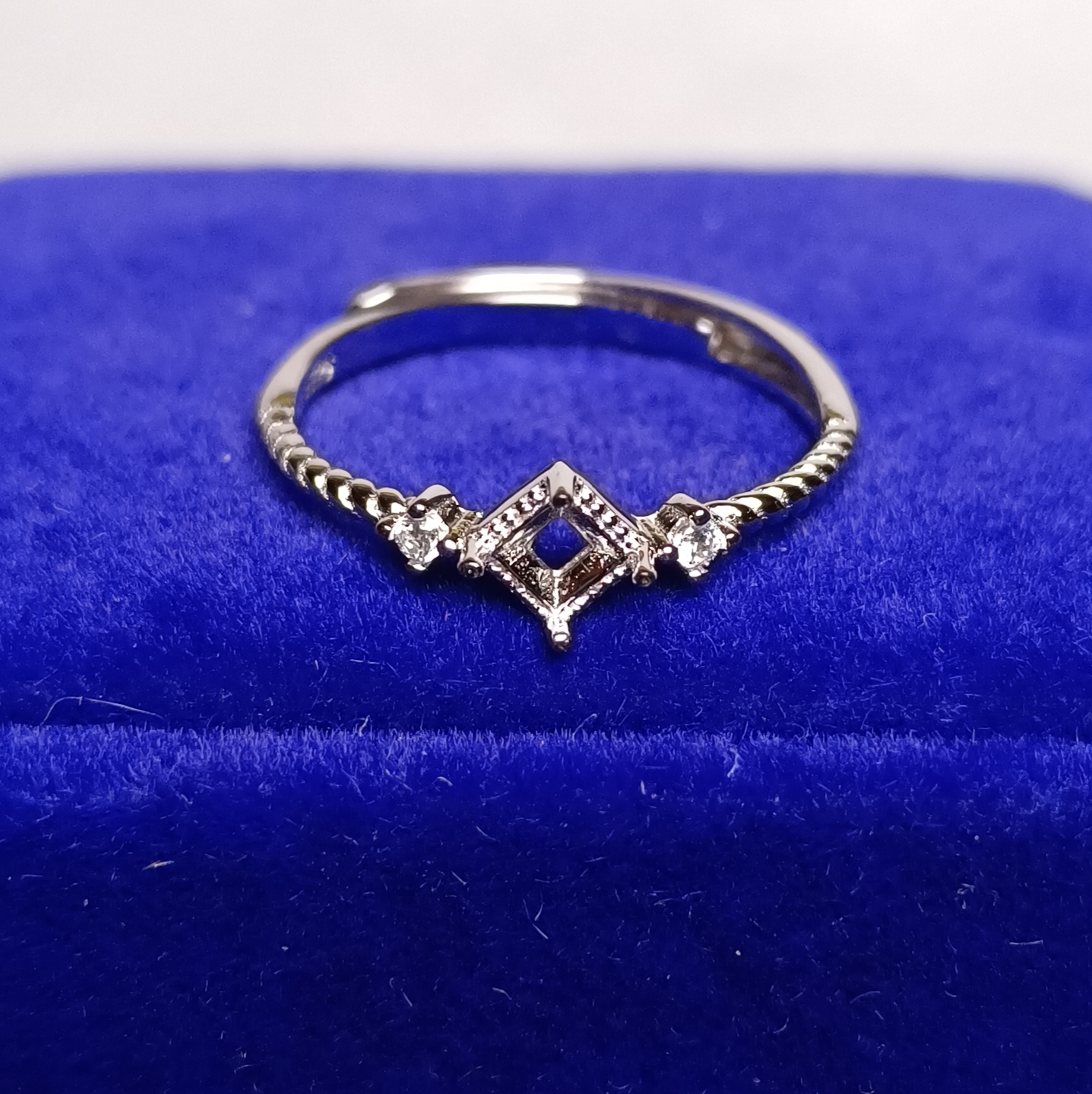 女戒方型3*3mm空托