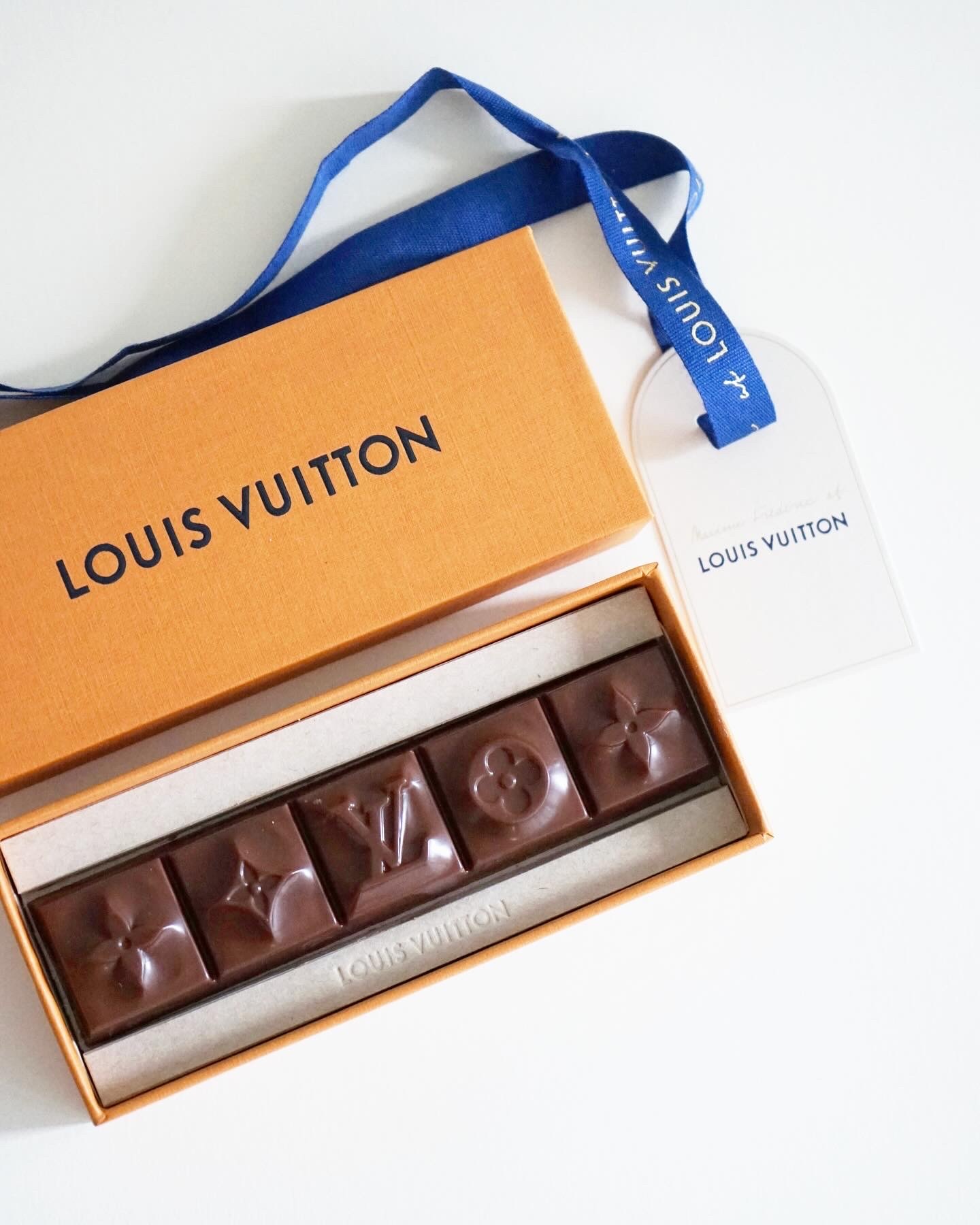 LV Gianduja Milk Chocolate Barre