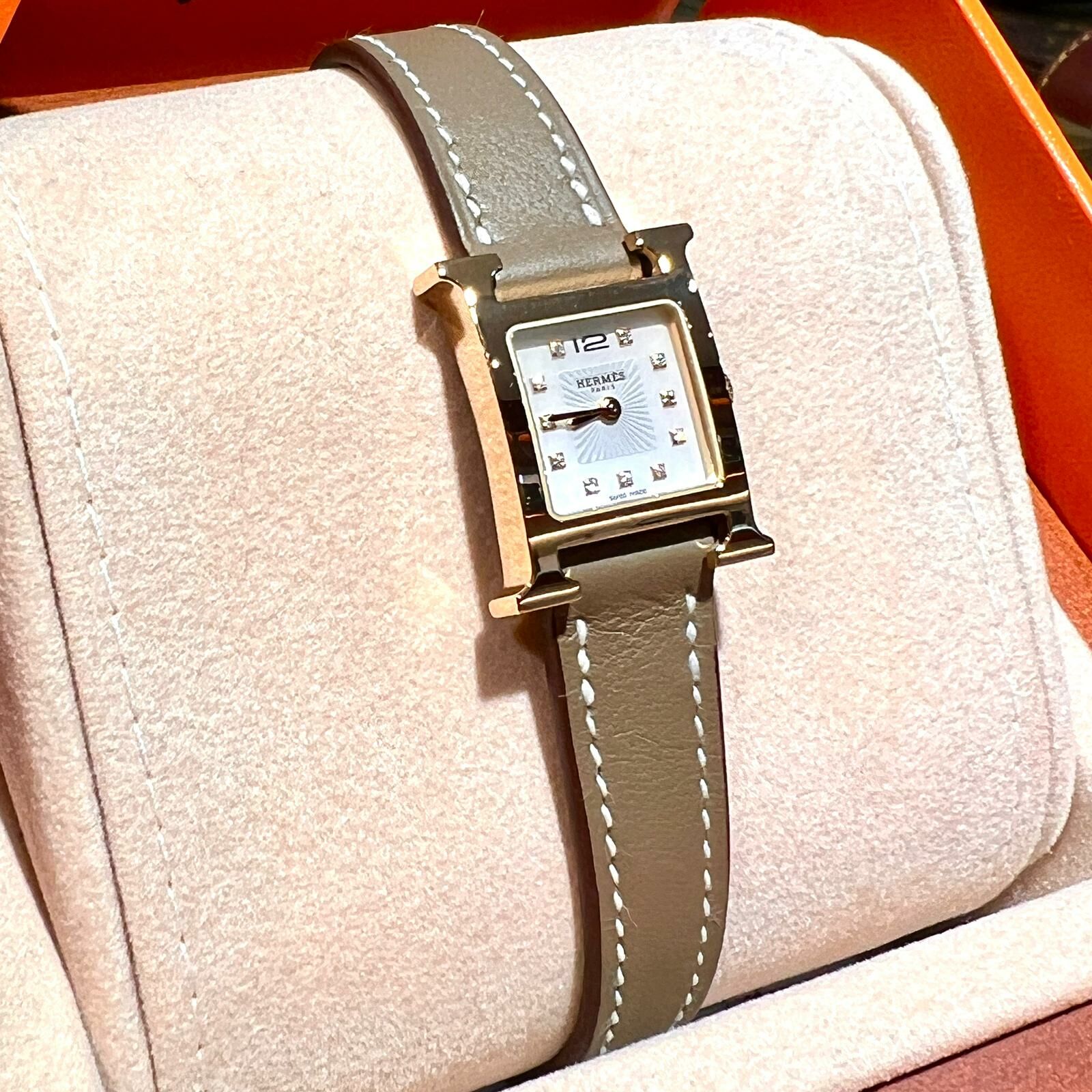 全新HERMES手錶21mm W057749WW00 大象灰SWIFT皮錶帶/玫瑰金扣 鑽石鑲嵌 Heure H watch #BRAND NEW #香榭站正品