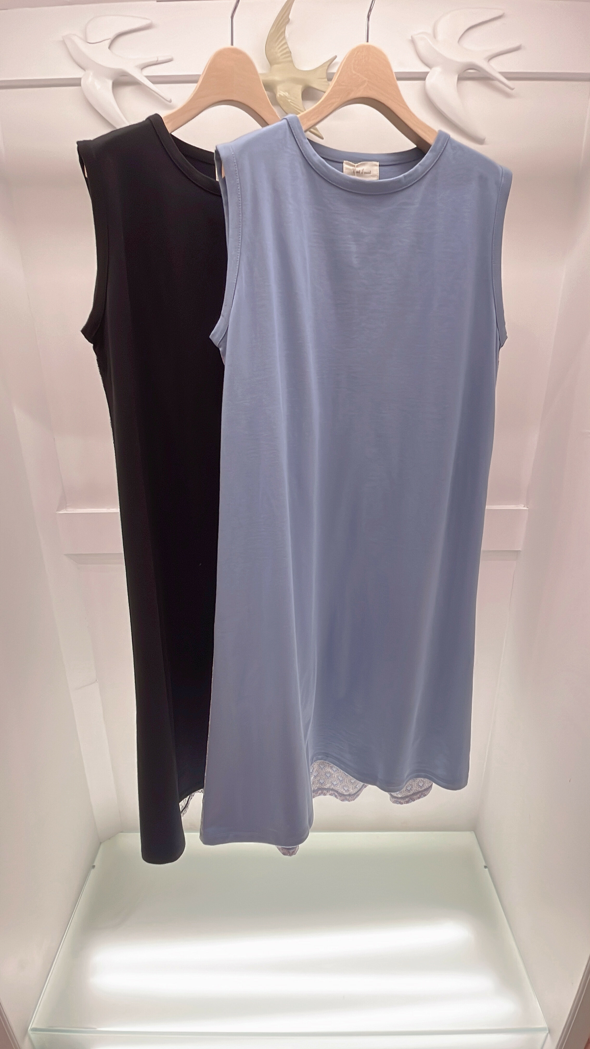 後背LB花布無袖洋裝