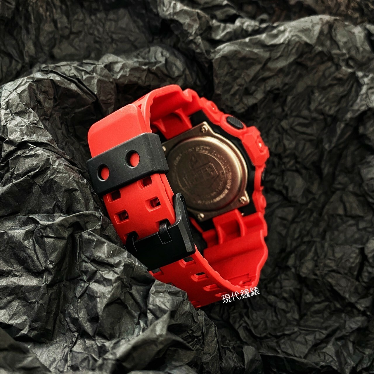 【G-SHOCK】絕對強悍雙顯運動錶GA-700-4A 53.4mm 現代鐘錶