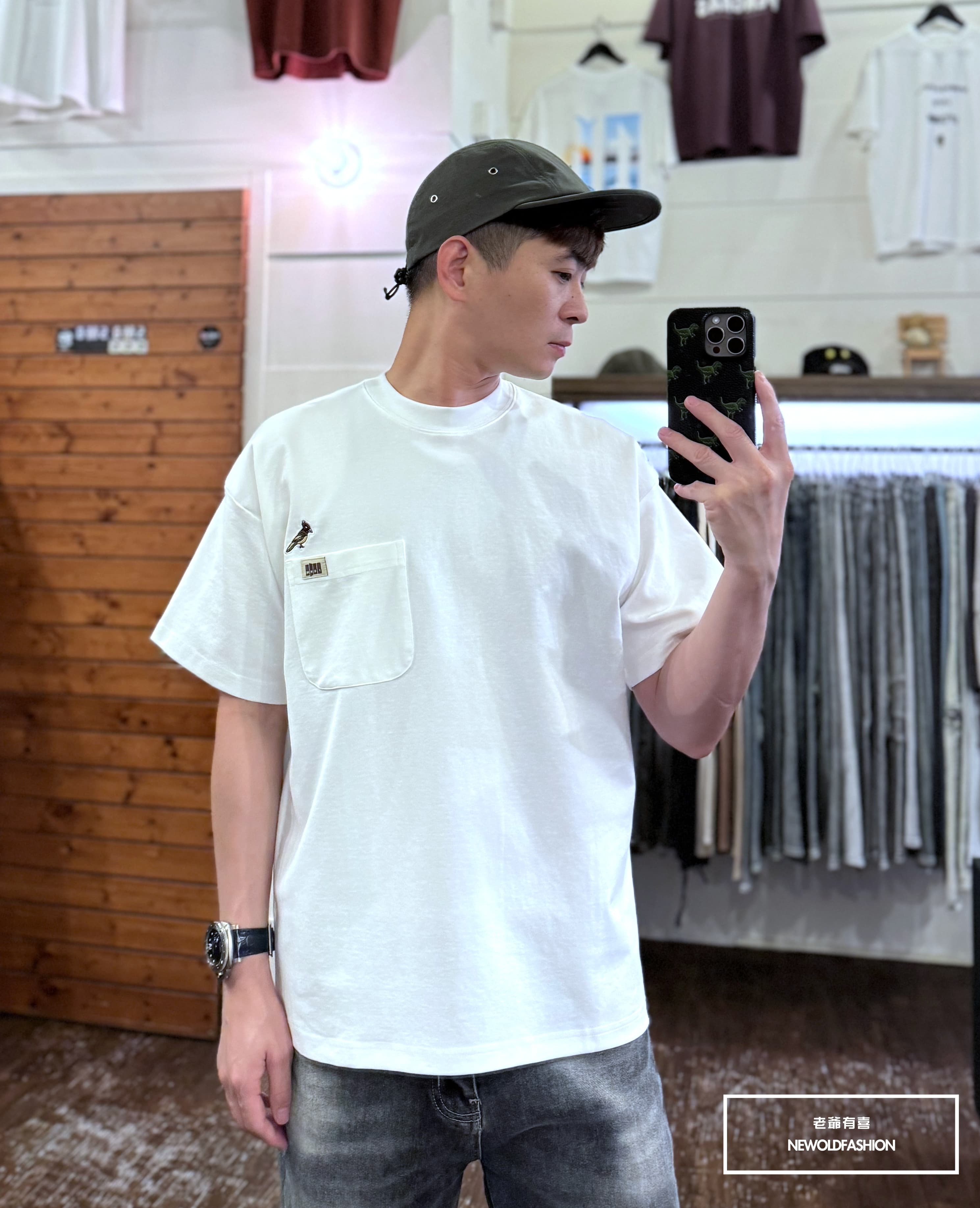 『新品上市』重磅麻雀布標口袋短T(NOF2405S6006)-白