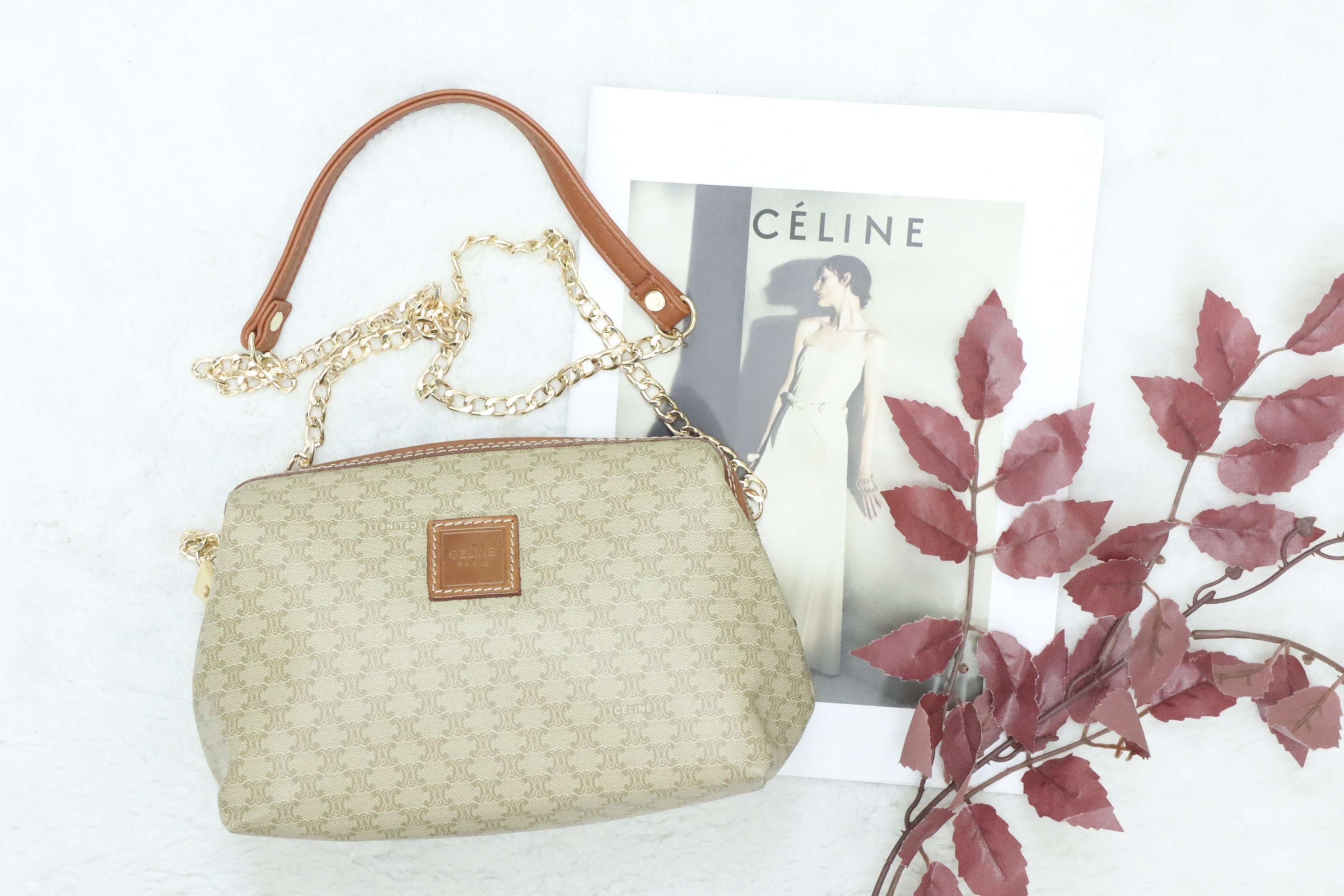 杏色方型 logo M size pouch🤎