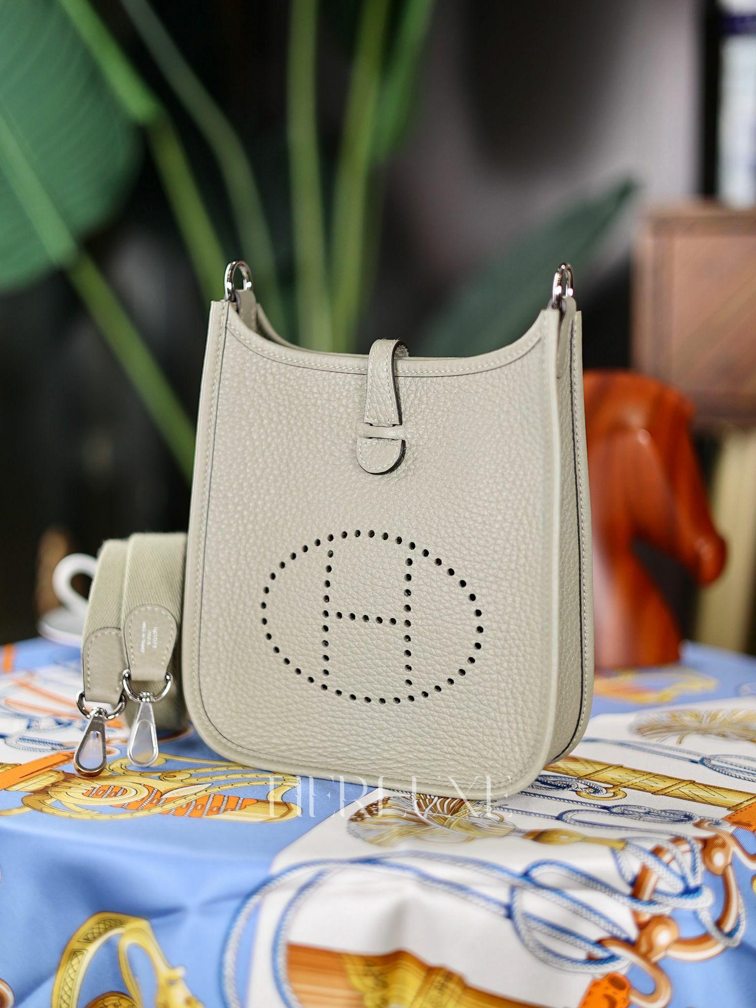 Evelyne mini Q1 sauge ck tc W (一代：肩帶長105cm）