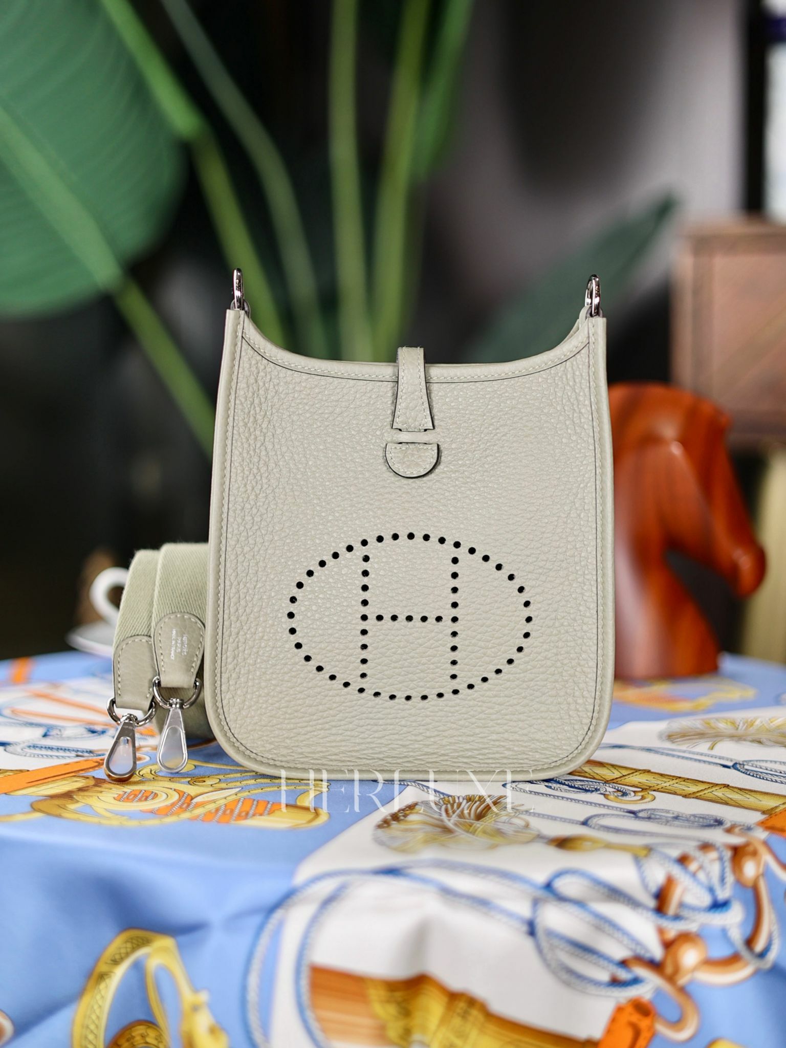 Evelyne mini Q1 sauge ck tc W (一代：肩帶長105cm）