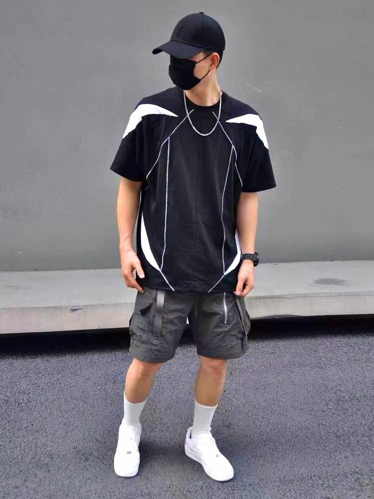 縫線剪裁配色寬鬆短袖T恤