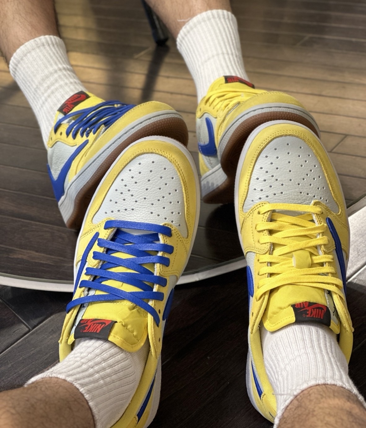 預購 Travis Scott x Air Jordan 1 Low OG “Canary”  藍黃 藍倒鉤