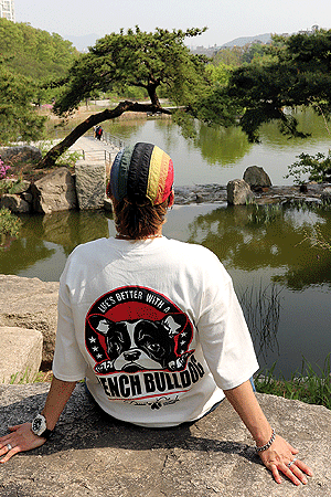 法國鬥牛犬水洗腳印寬鬆短袖T恤