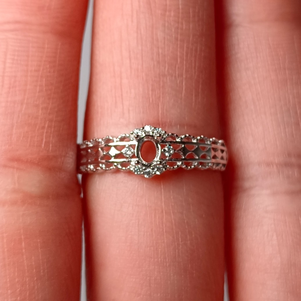 女戒橢圓3*4mm空托