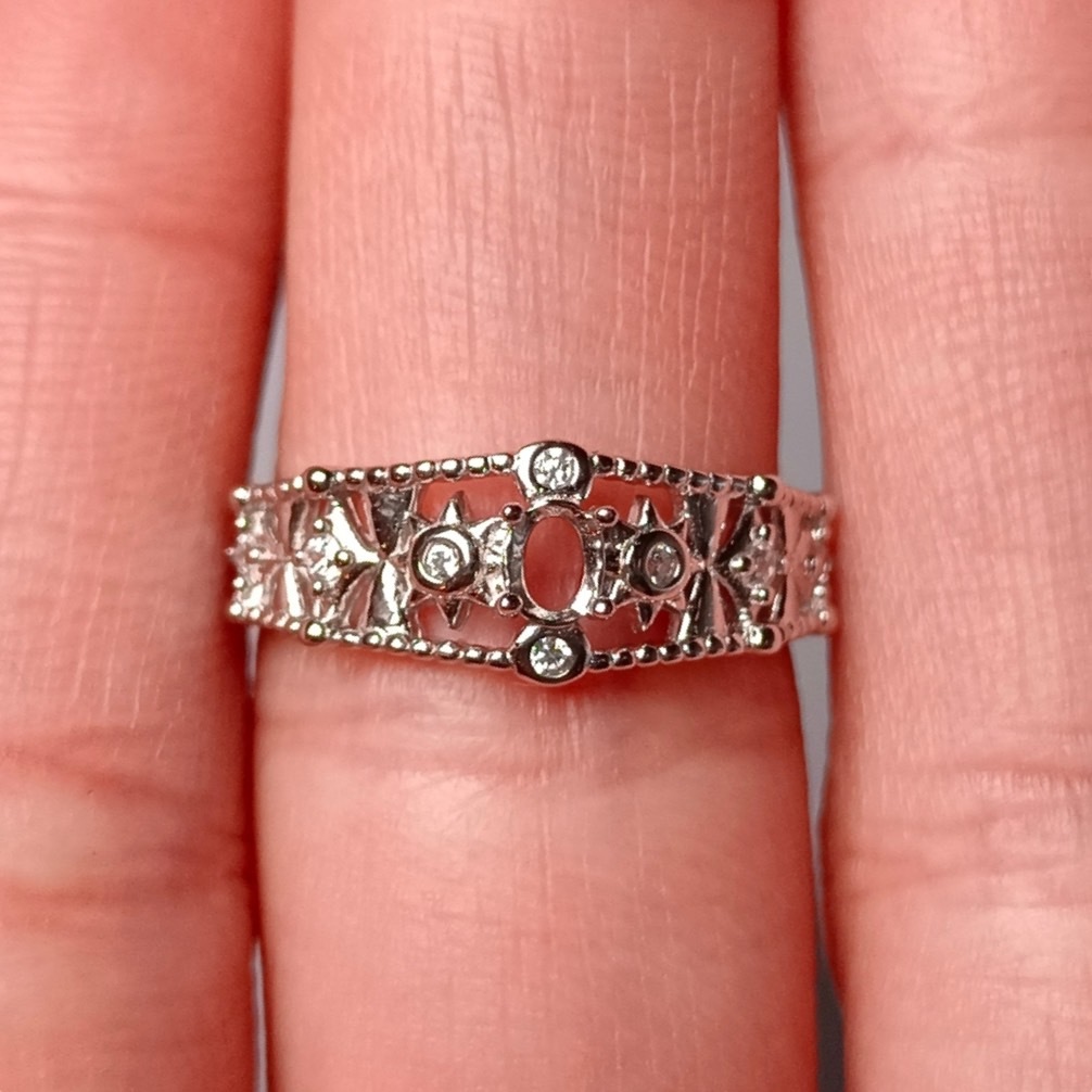 女戒橢圓3*4mm空托