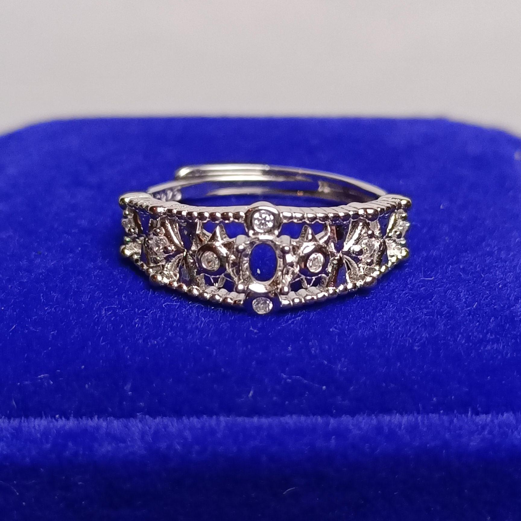 女戒橢圓3*4mm空托