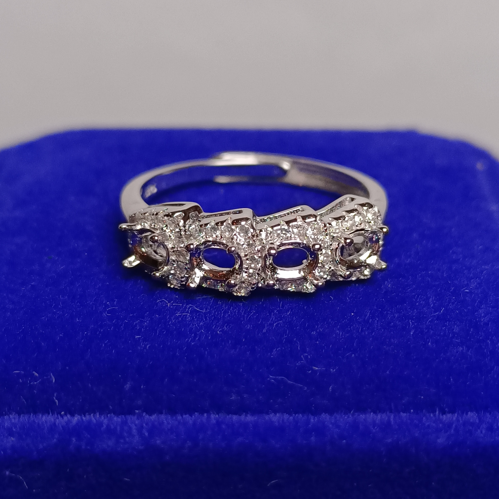 女戒橢圓3*4mm空托