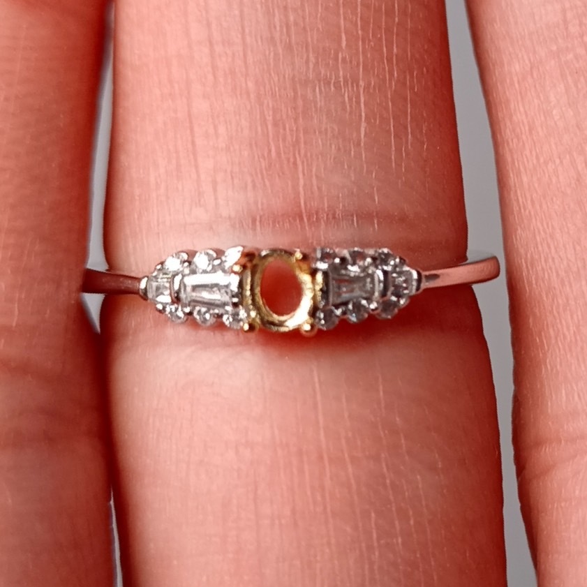 女戒橢圓3*4mm空托