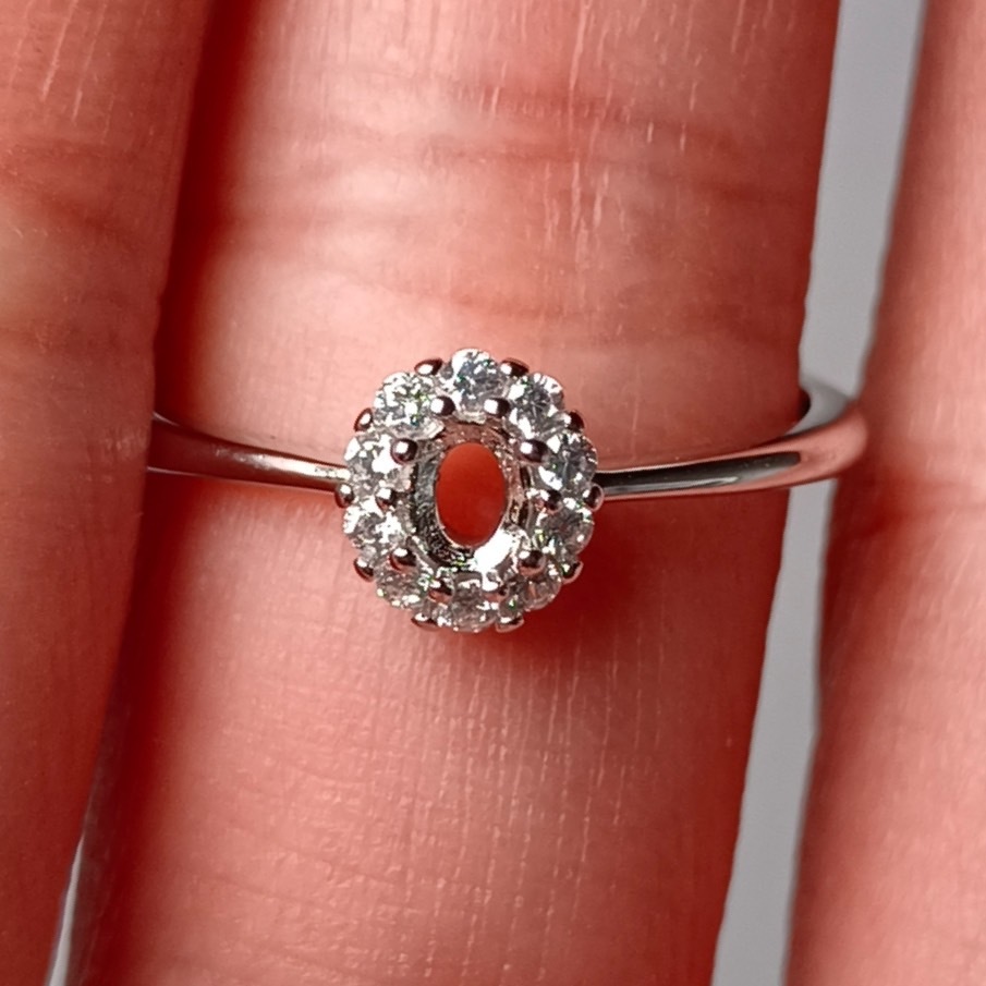 女戒橢圓3*4mm空托