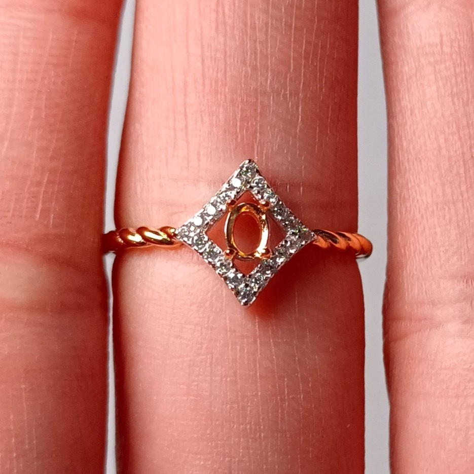 女戒橢圓3*4mm空托