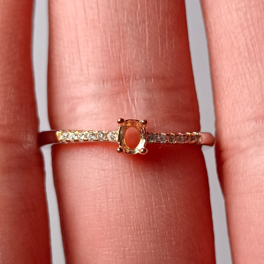 女戒橢圓3*4mm空托