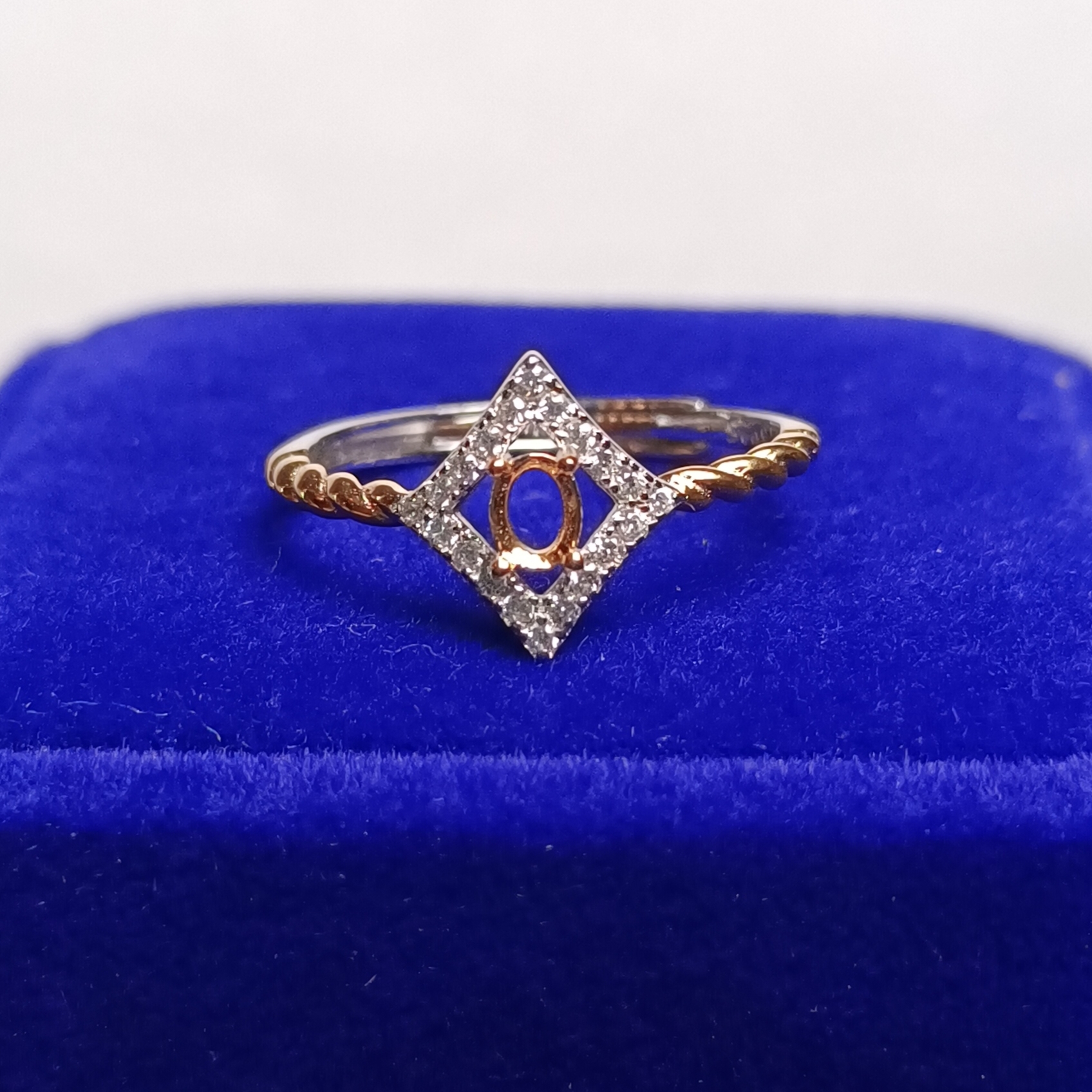 女戒橢圓3*4mm空托