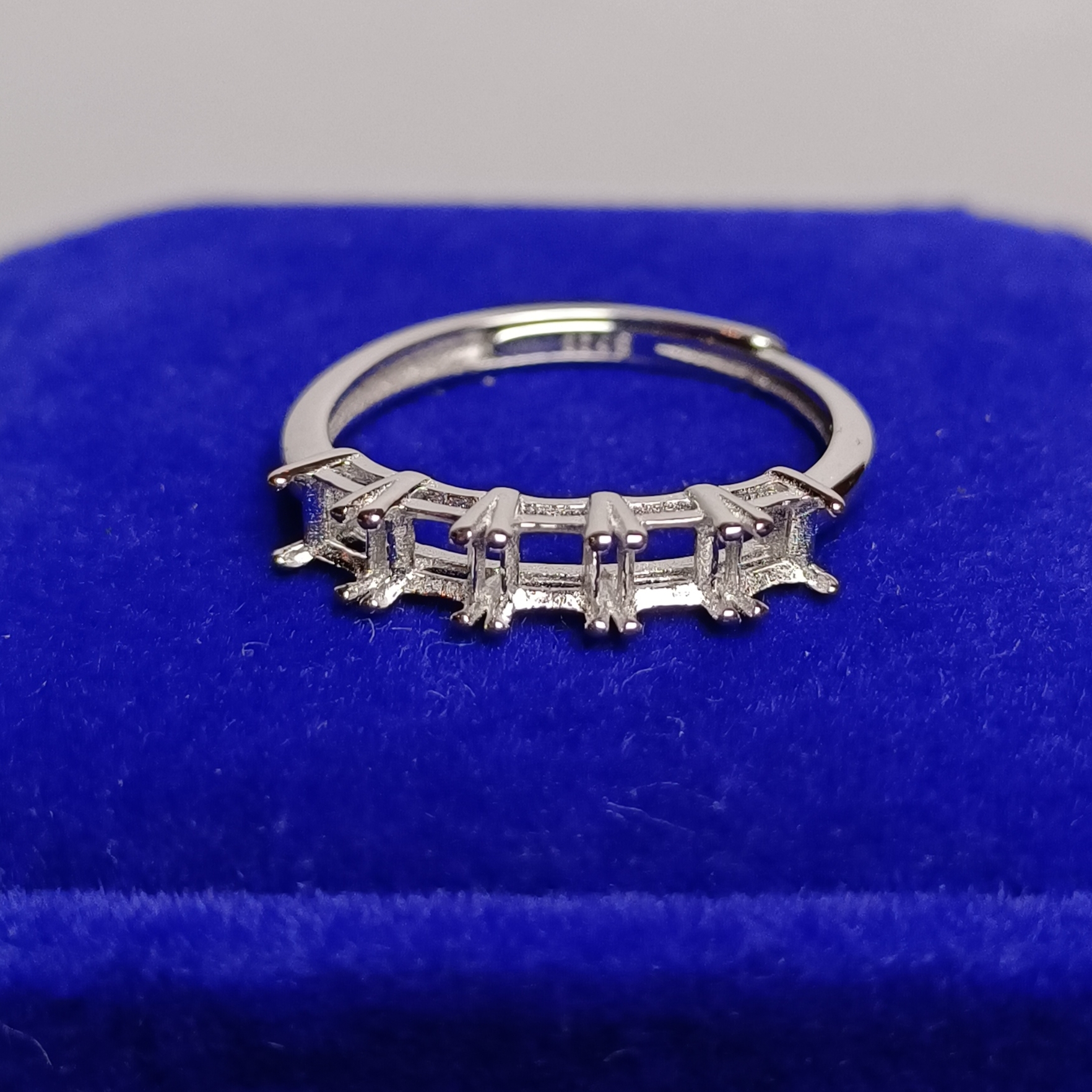 女戒方形3*3mm空托